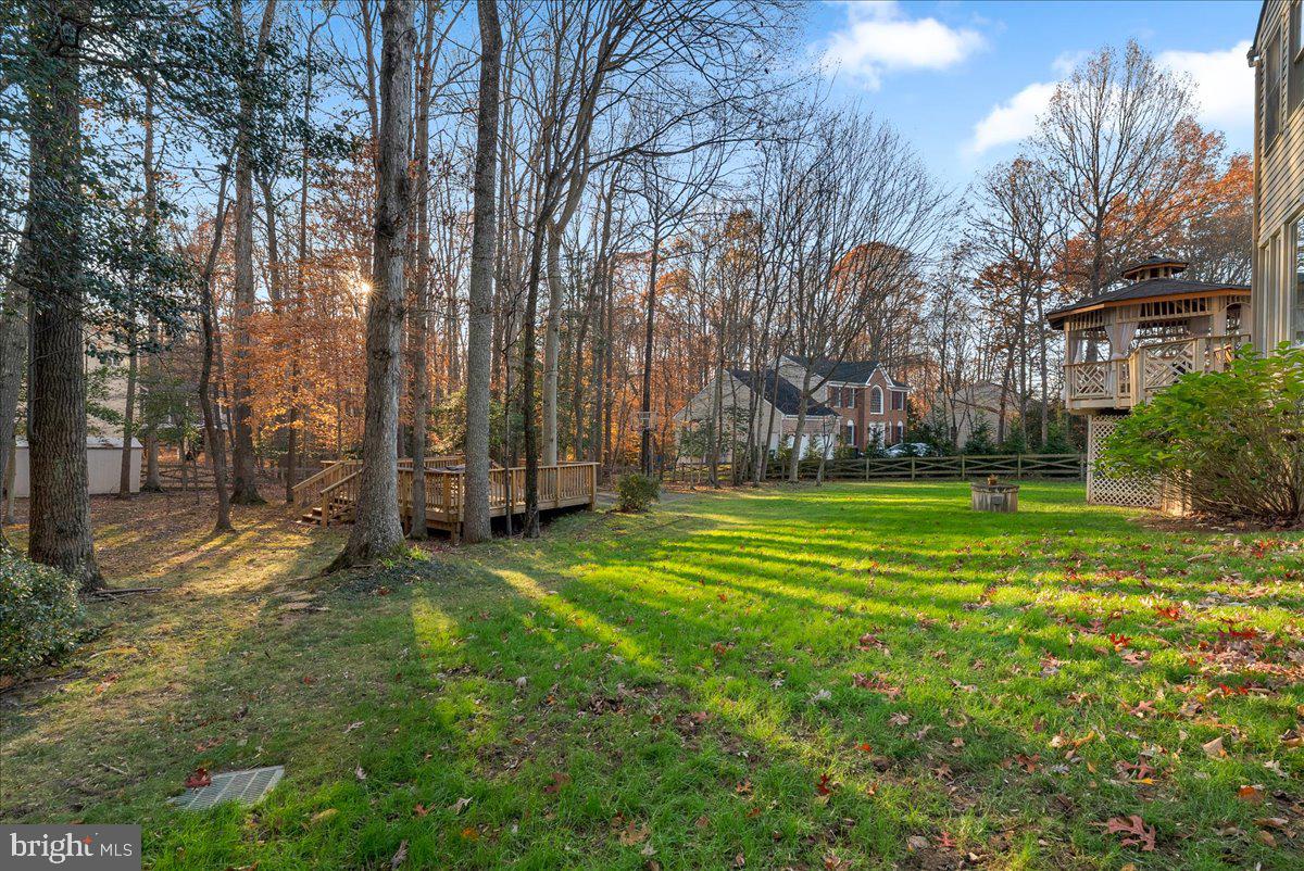 BARRINGTON OAKS - Residential Lease