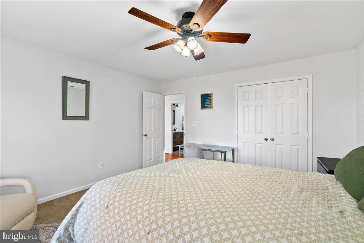 BARRINGTON OAKS - Residential Lease