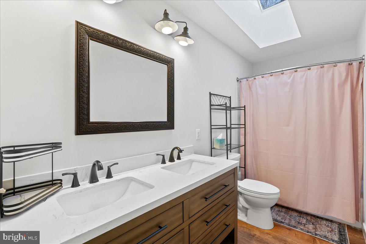 BARRINGTON OAKS - Residential Lease