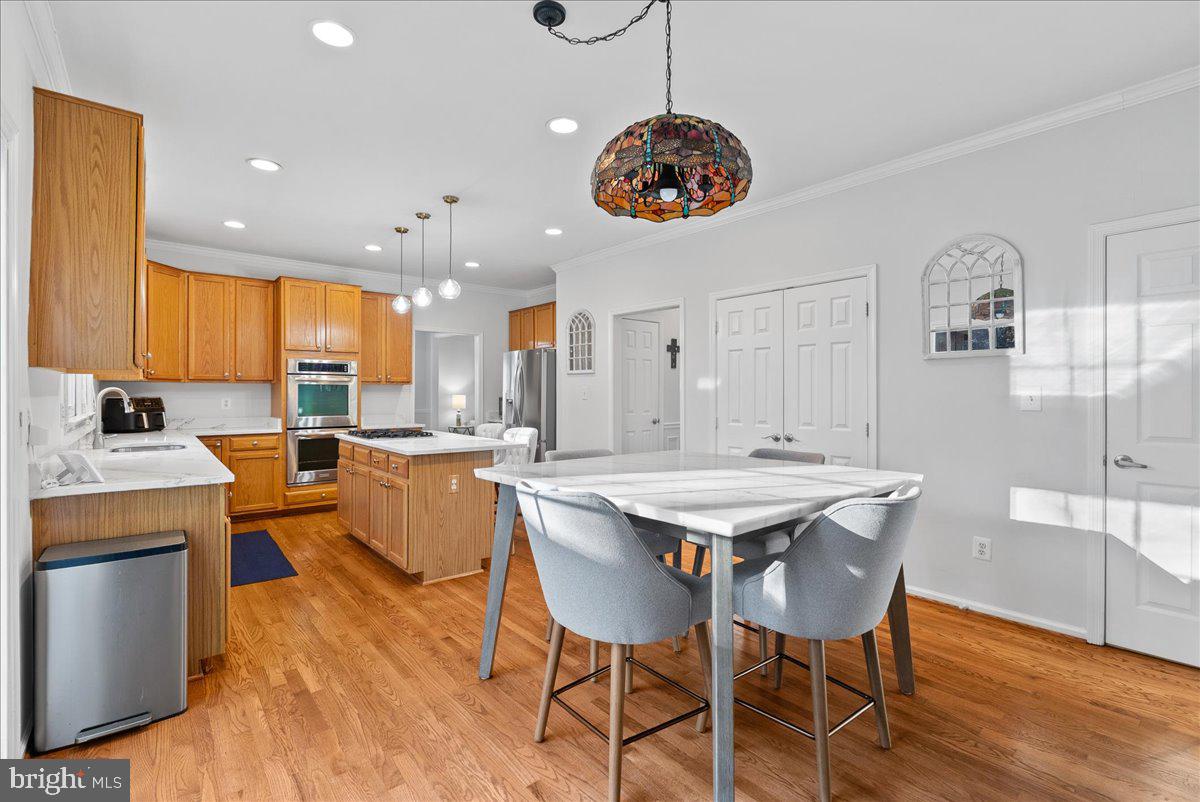 BARRINGTON OAKS - Residential Lease