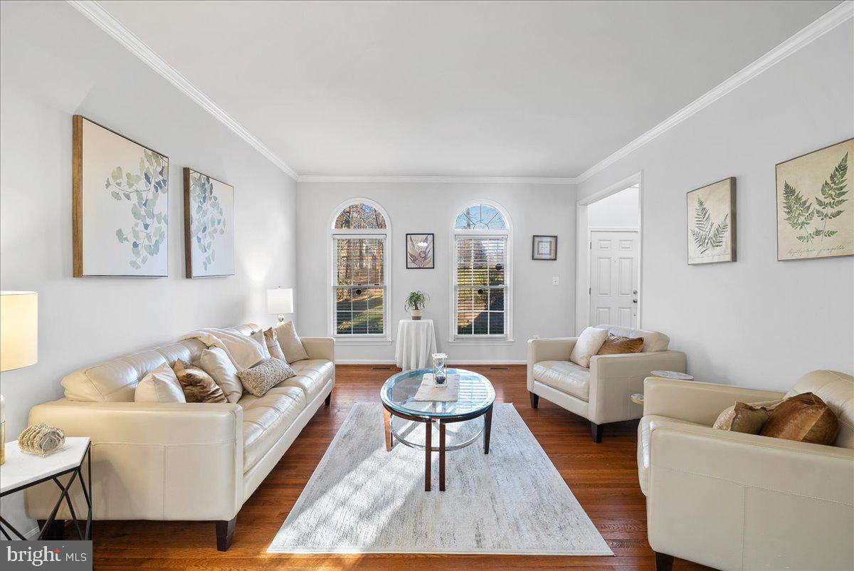 BARRINGTON OAKS - Residential Lease