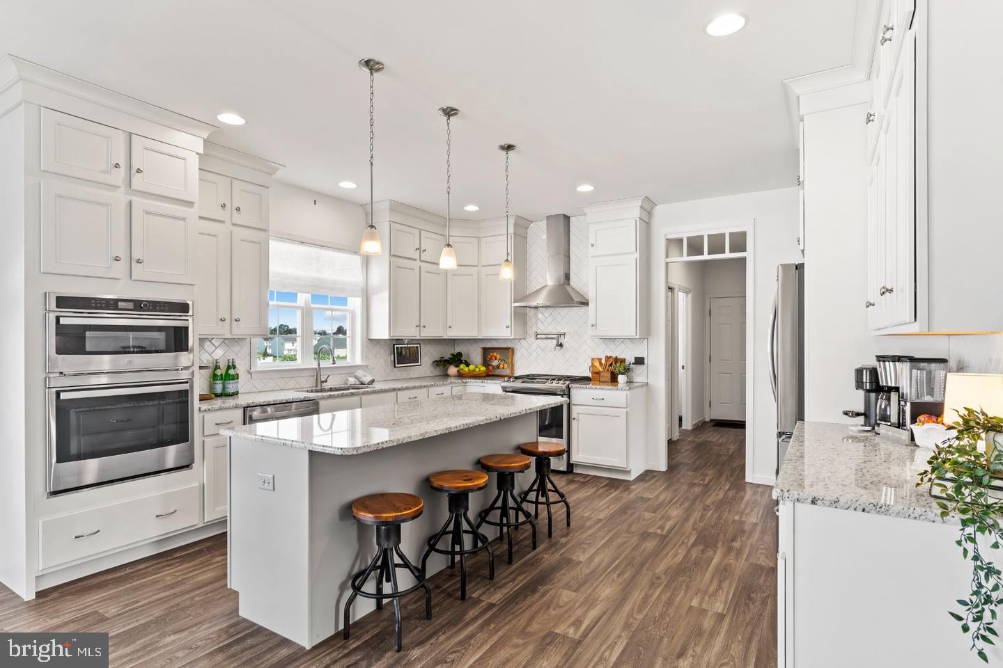 887 ASHFIELD DRIVE