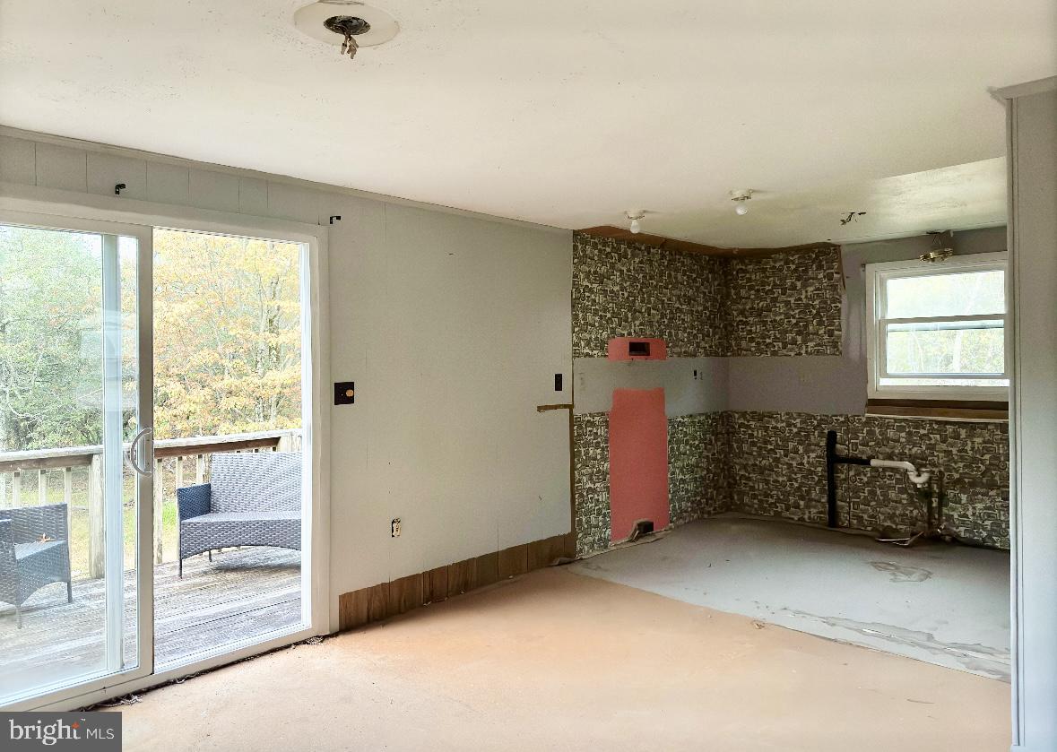 INDIAN MOUNTAIN LAKE - Residential