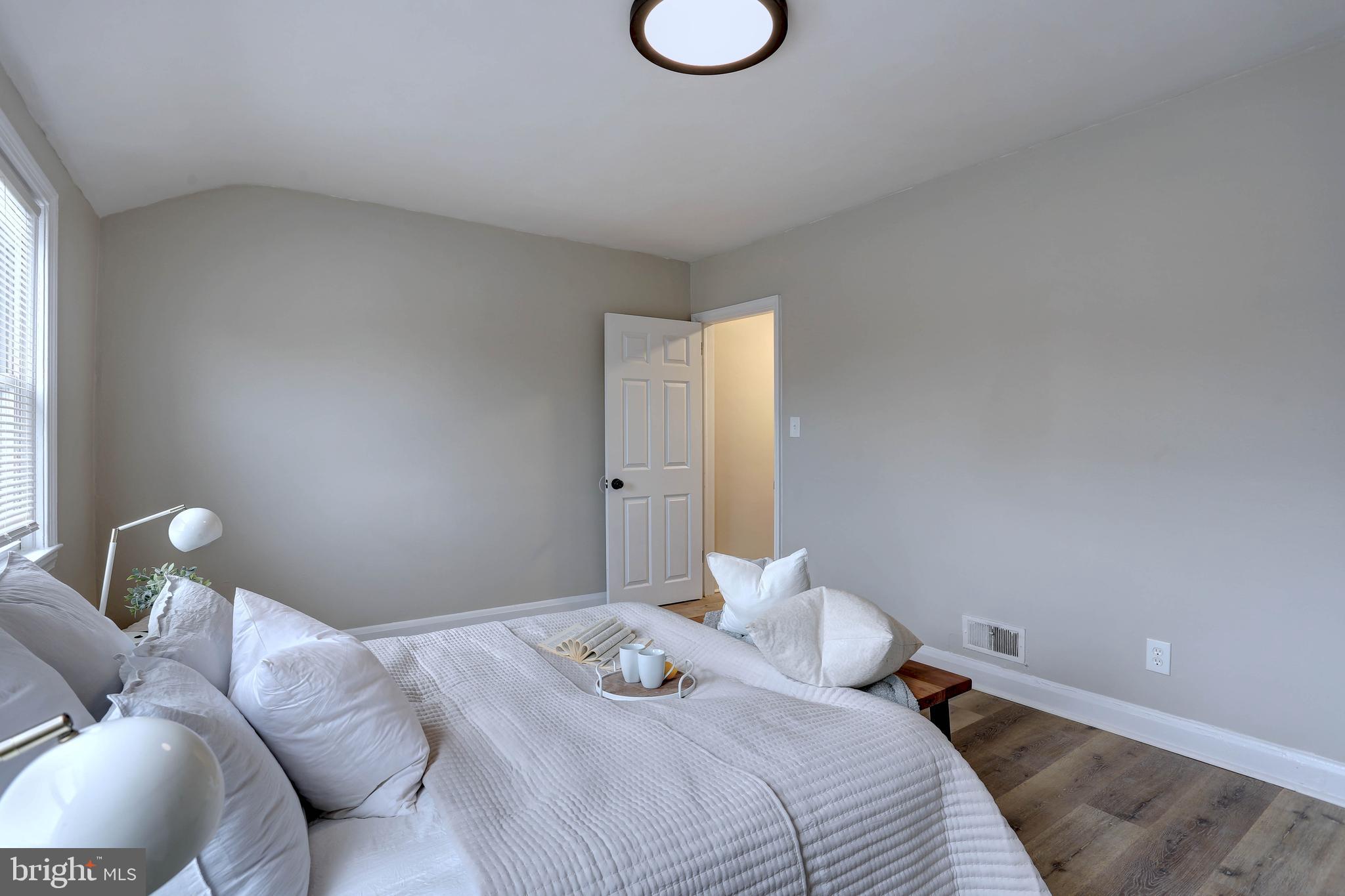 MIDDLESEX - Residential