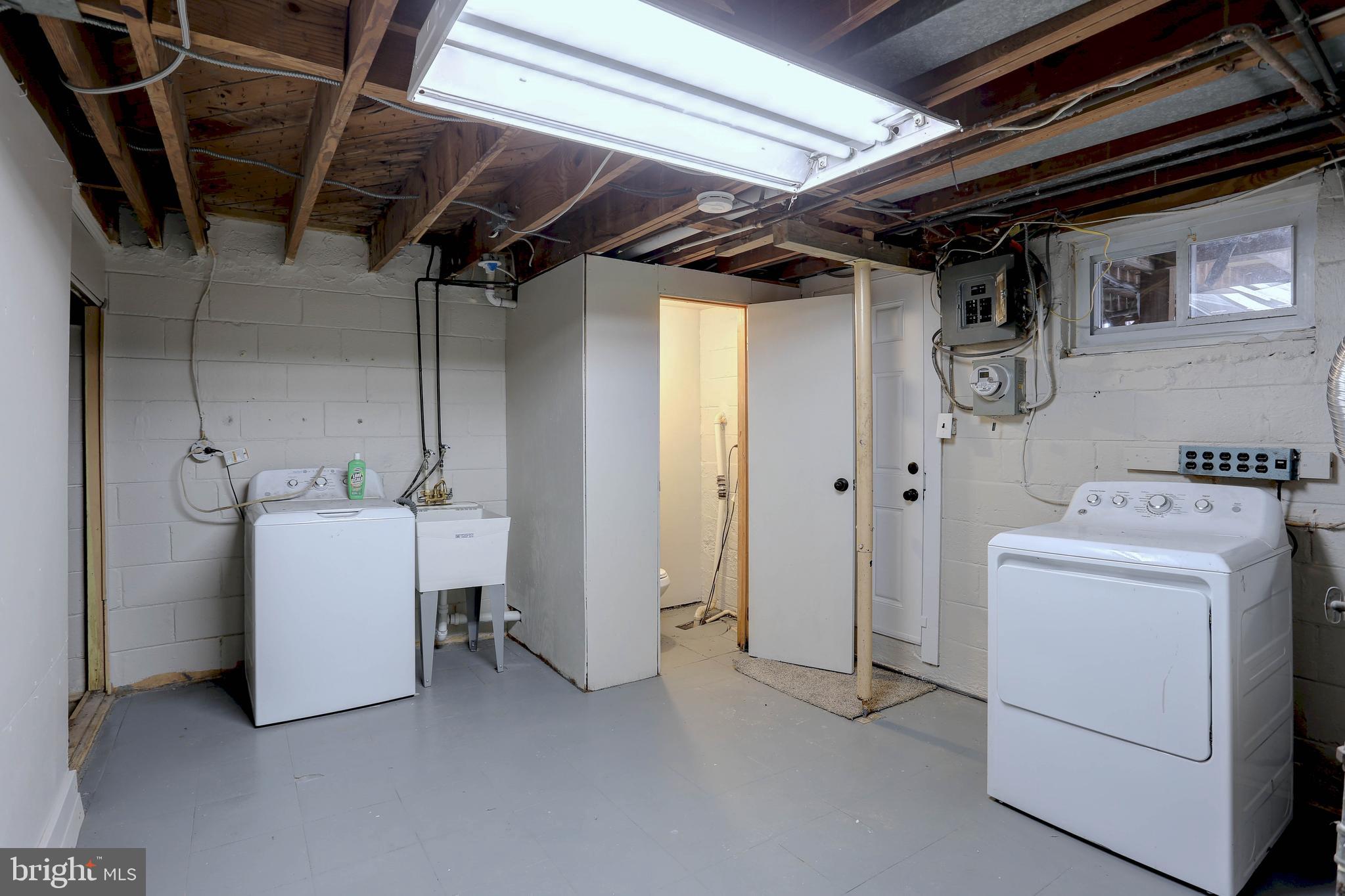 MIDDLESEX - Residential