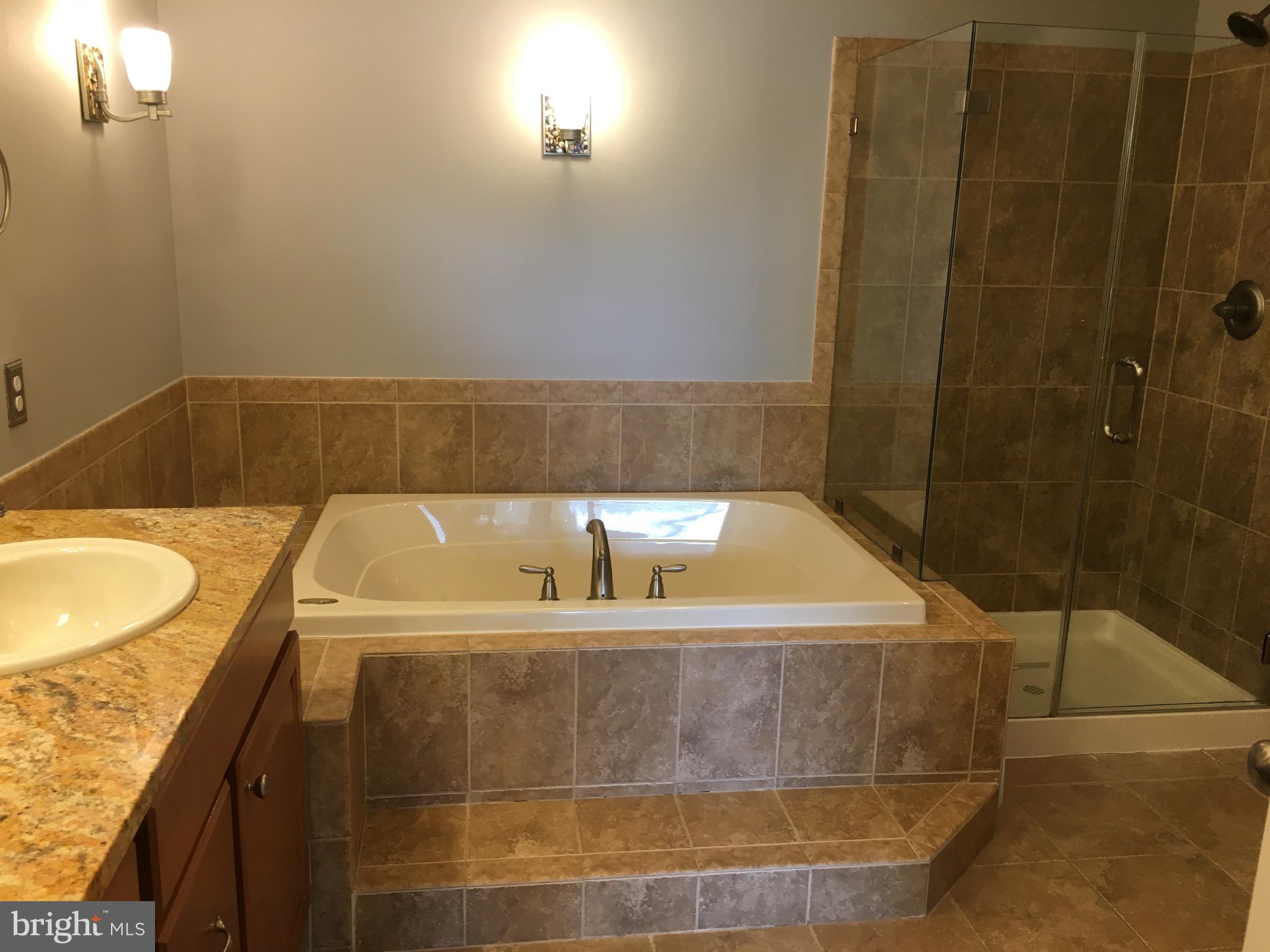 DOMINION VALLEY COUNTRY CLUB - Residential