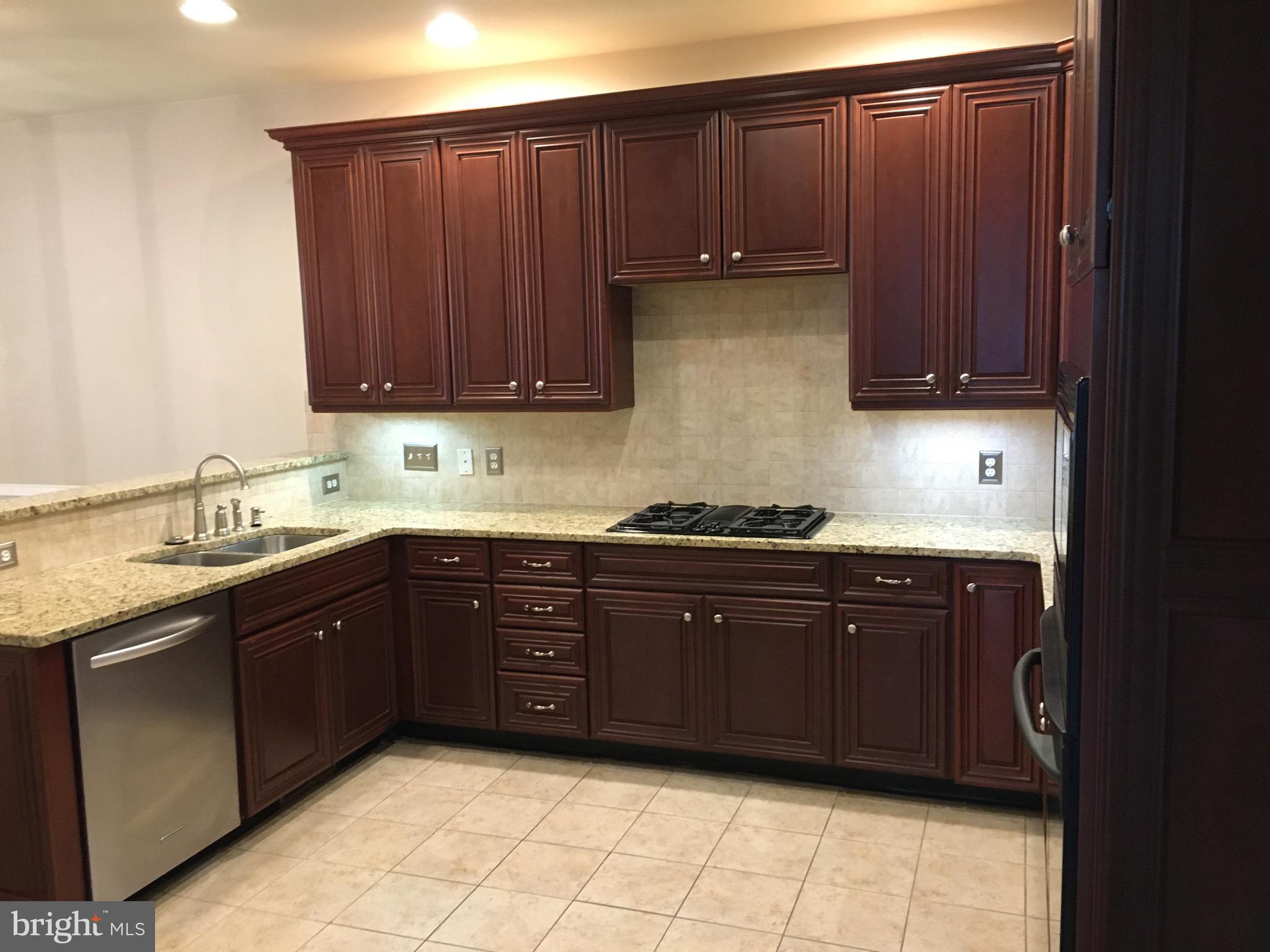 DOMINION VALLEY COUNTRY CLUB - Residential