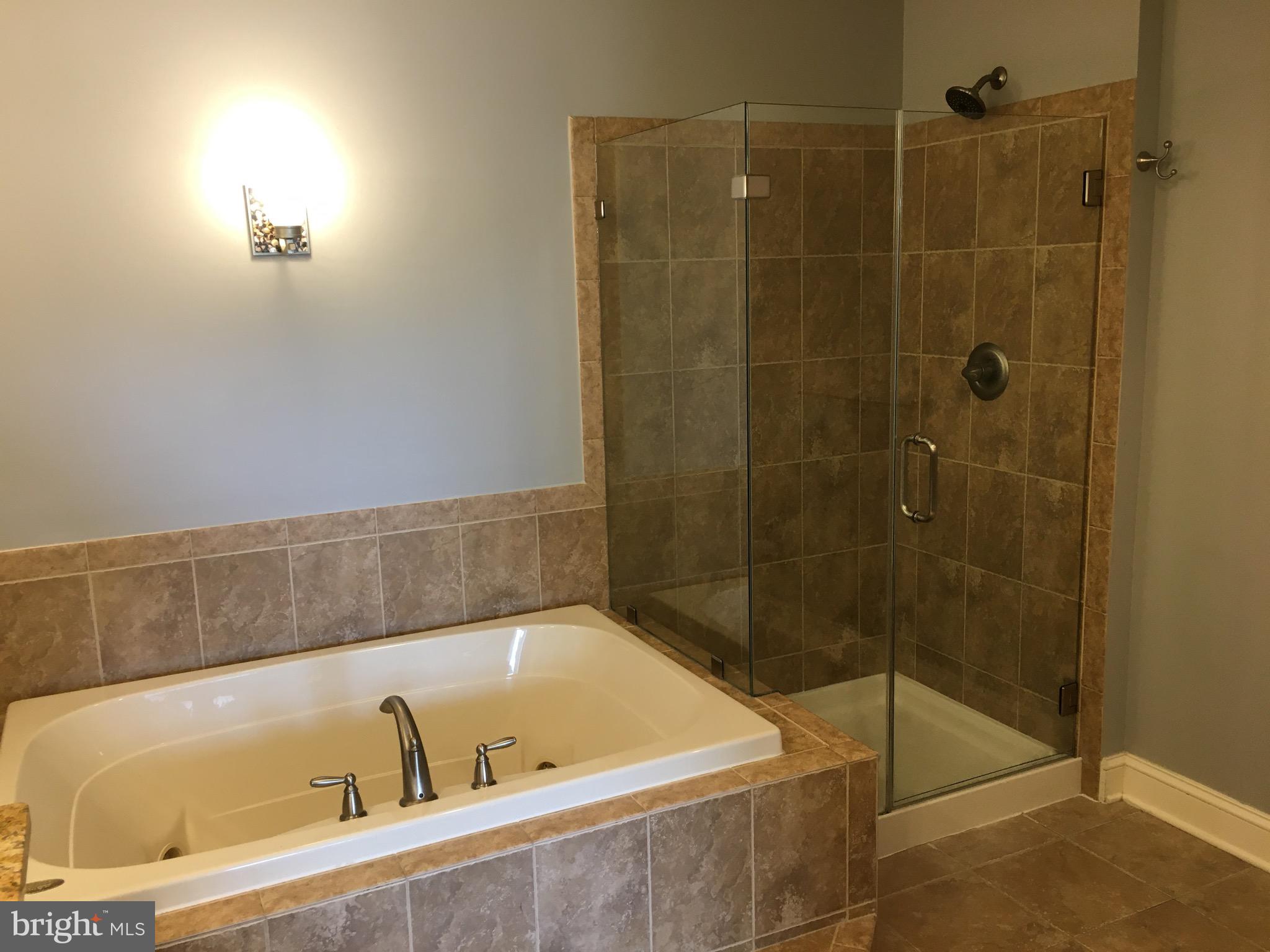 DOMINION VALLEY COUNTRY CLUB - Residential