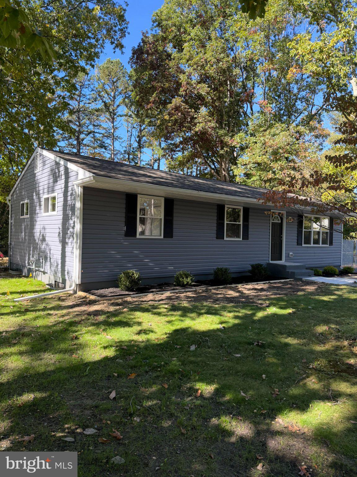 10 ALBERTS AVENUE