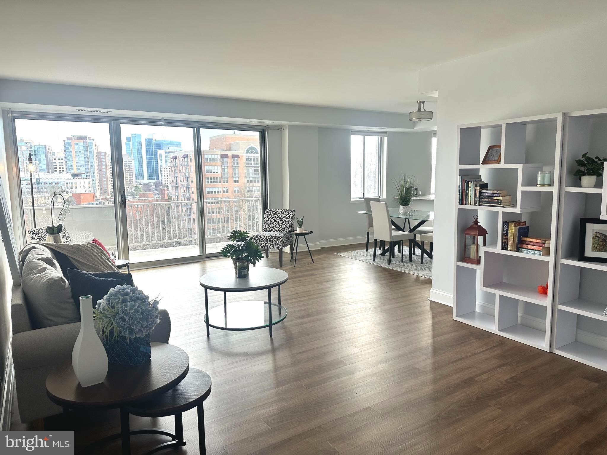 WHITEHALL - Residential