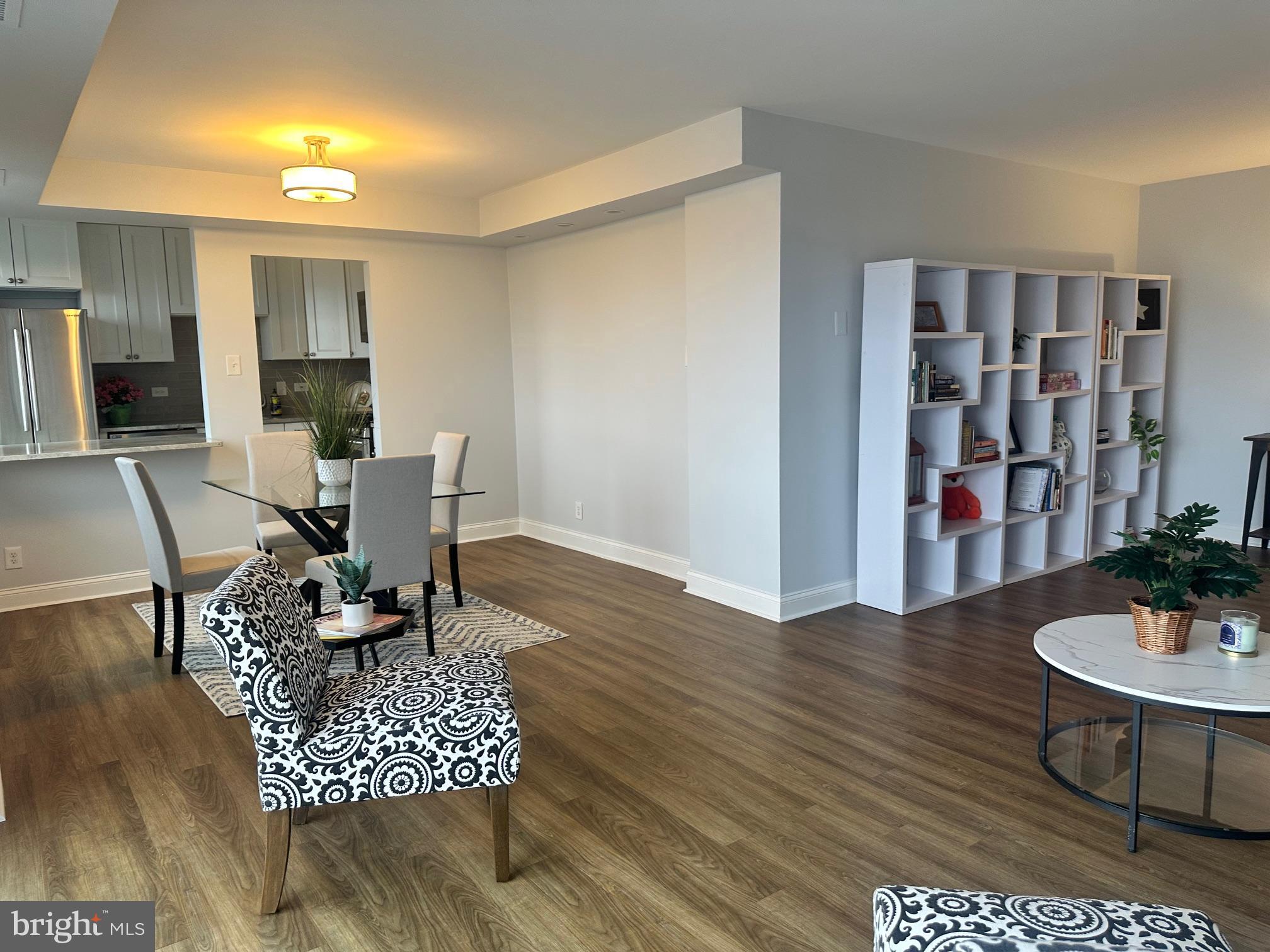 WHITEHALL - Residential