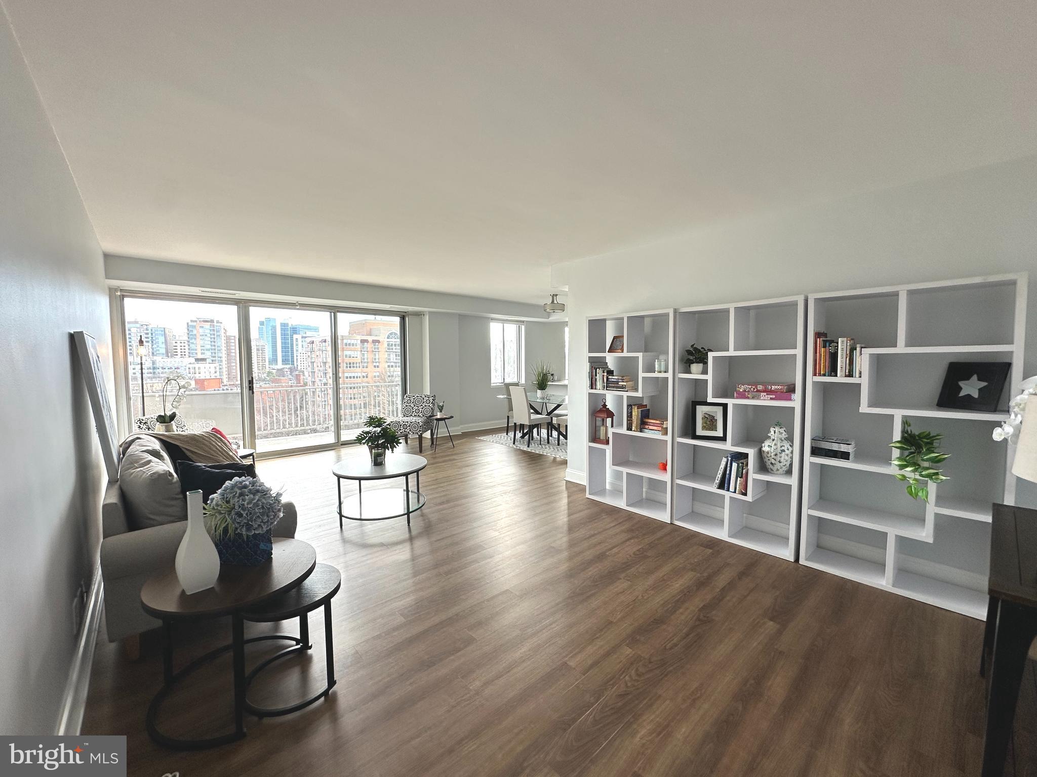 WHITEHALL - Residential