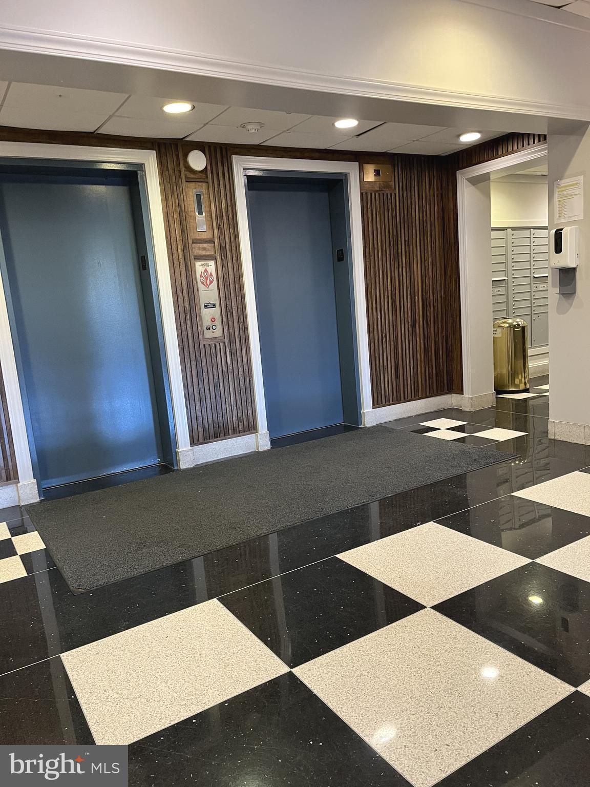 WHITEHALL - Residential