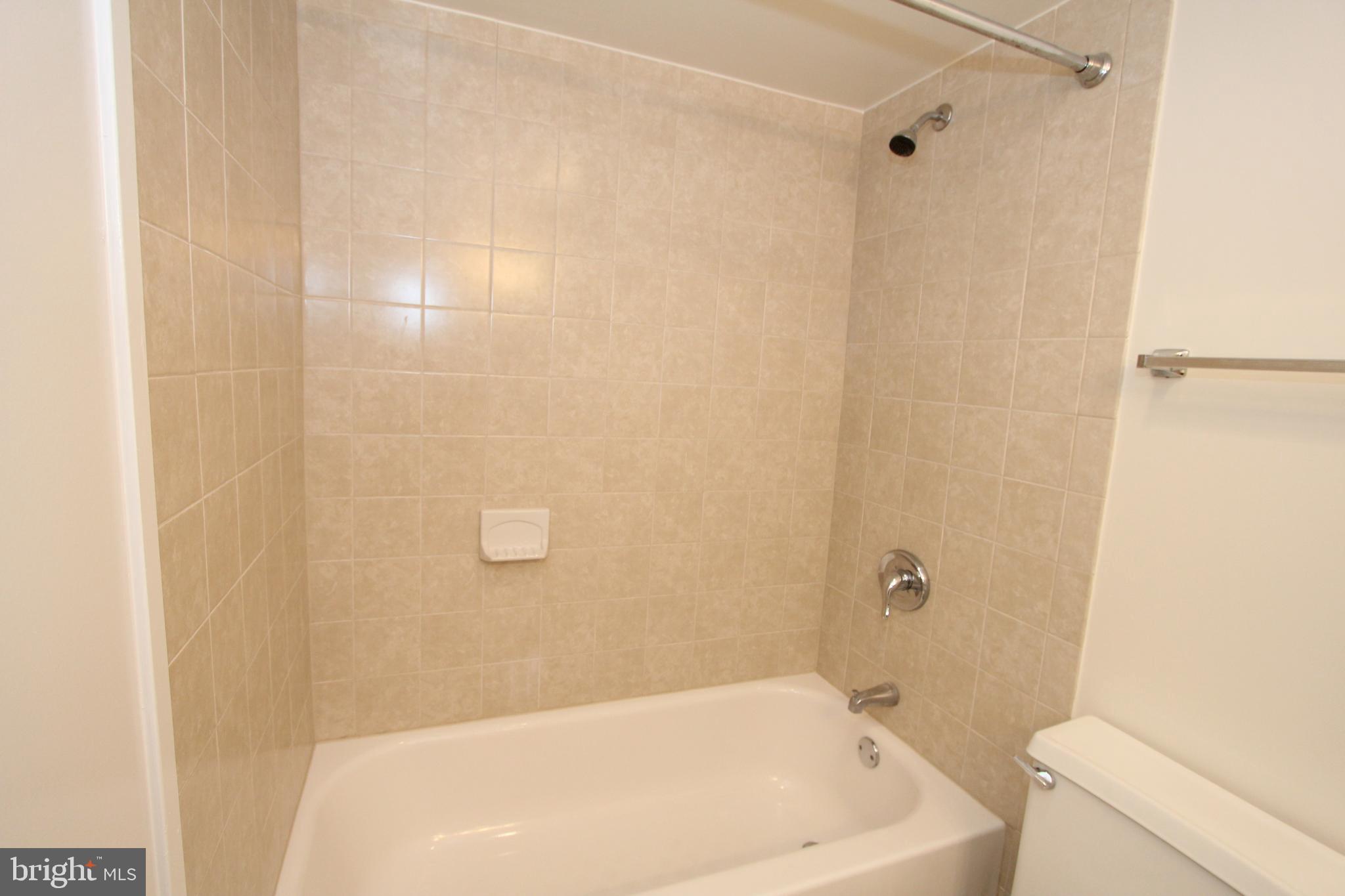 ROTONDA - Residential Lease