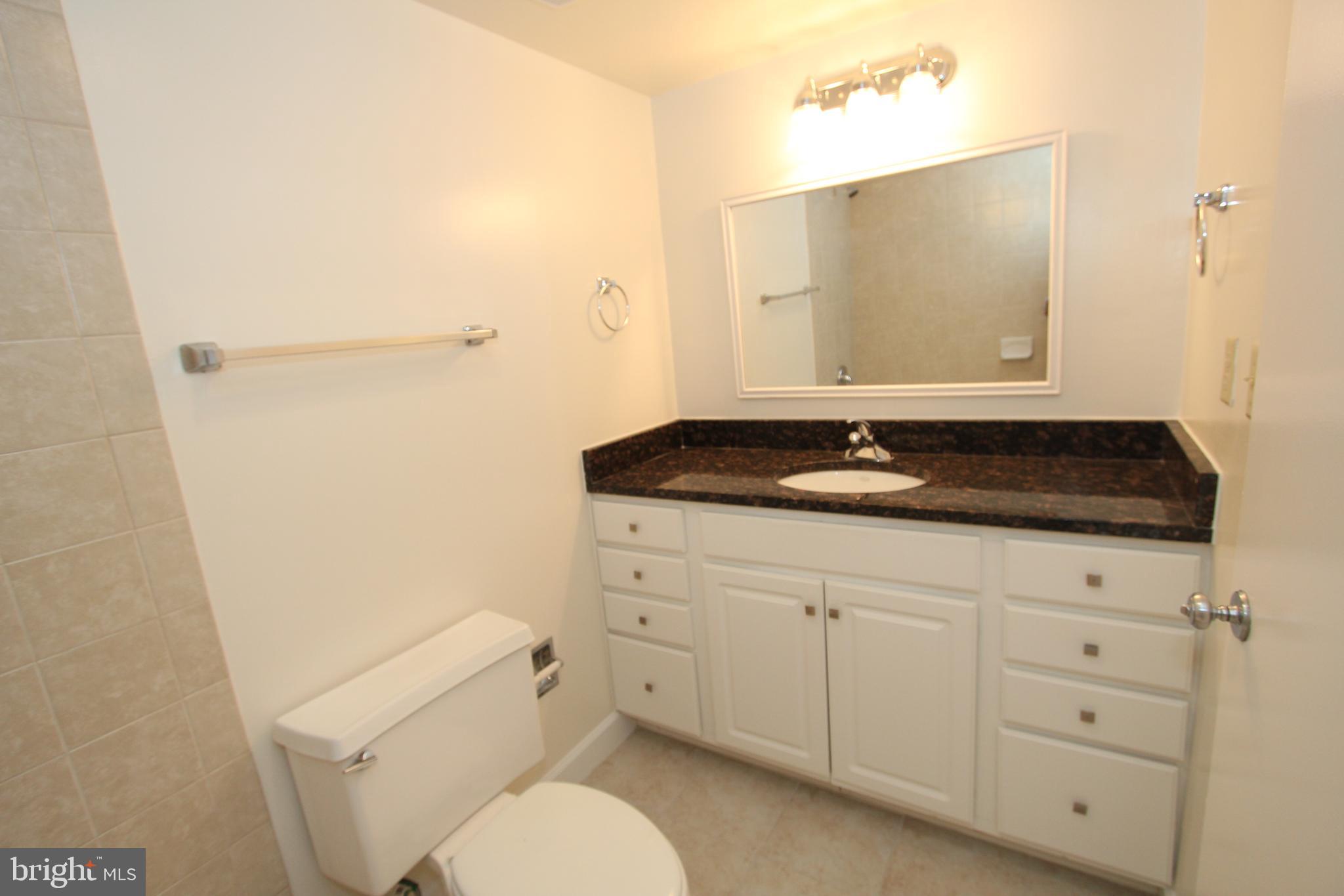 ROTONDA - Residential Lease