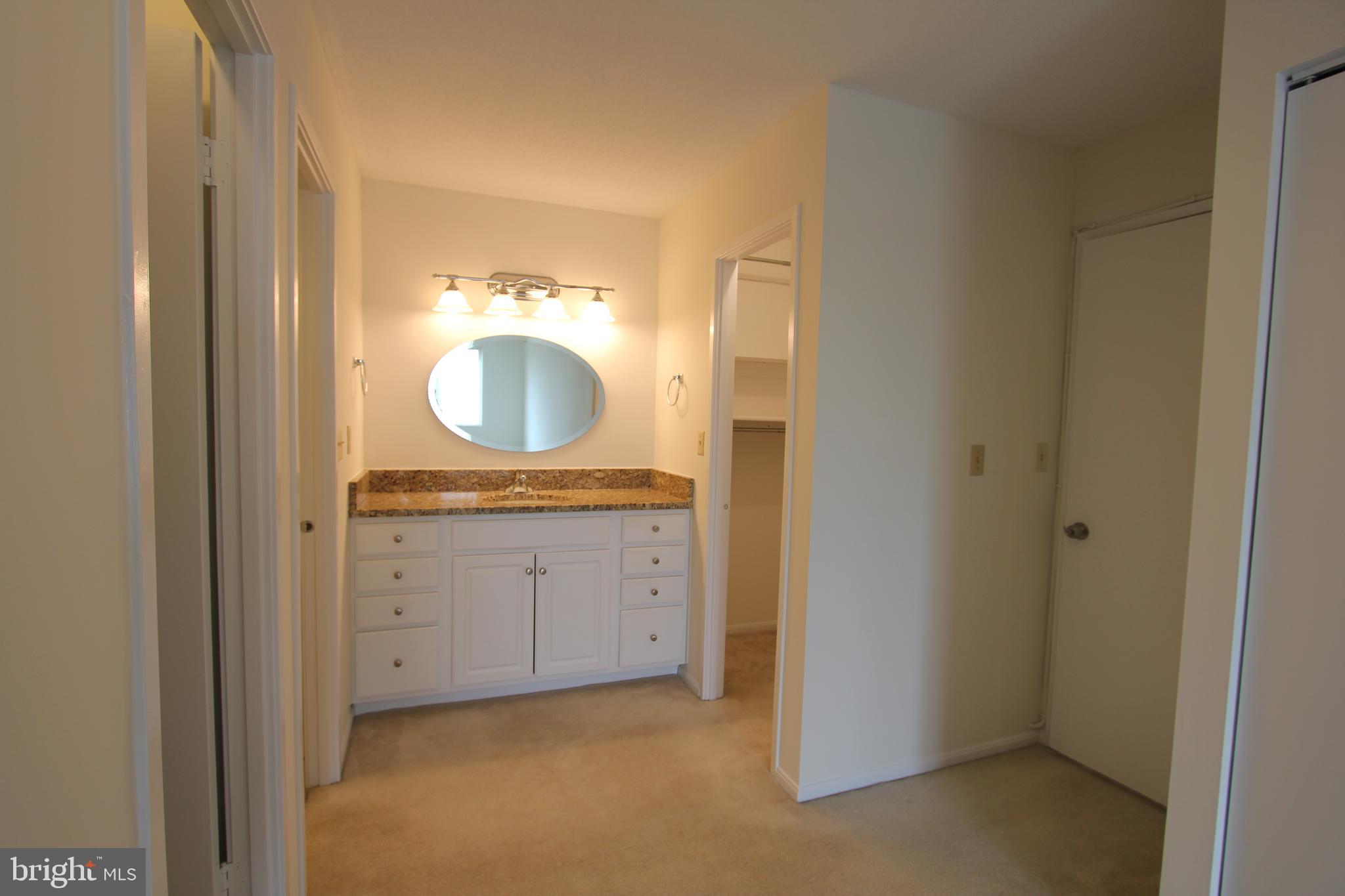 ROTONDA - Residential Lease