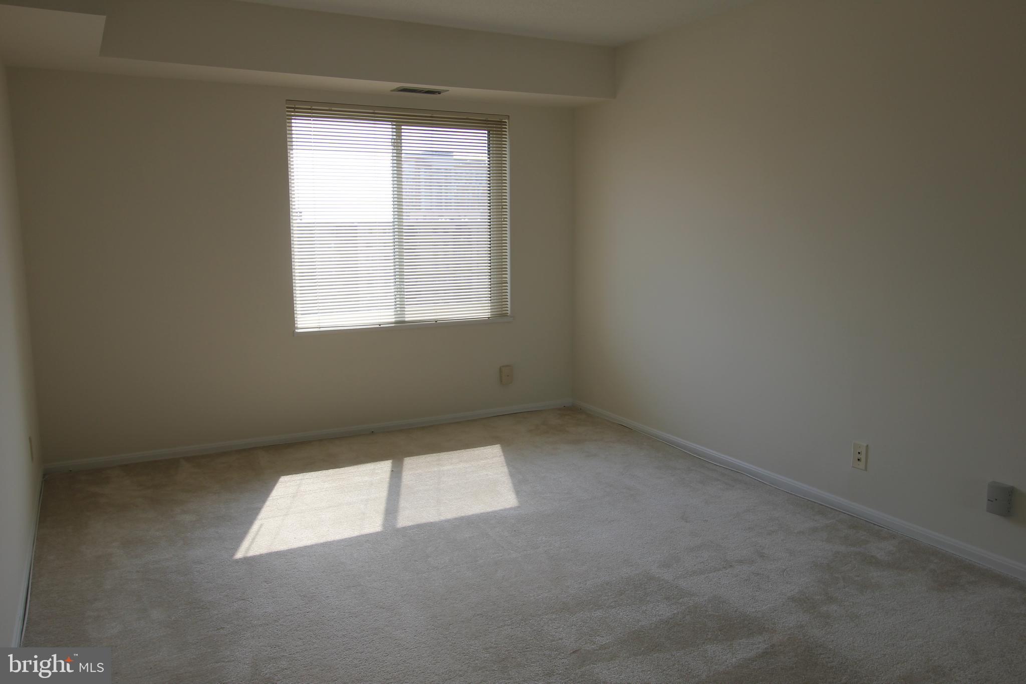 ROTONDA - Residential Lease