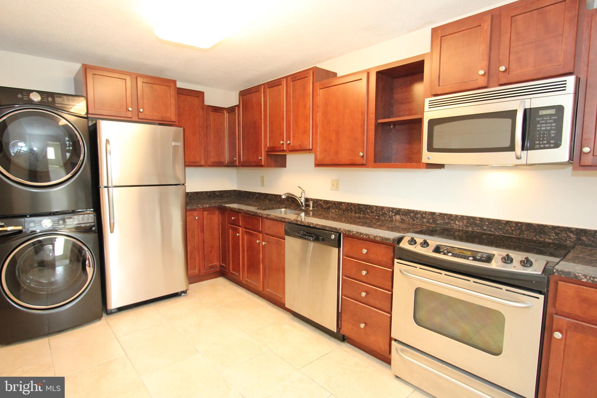 ROTONDA - Residential Lease