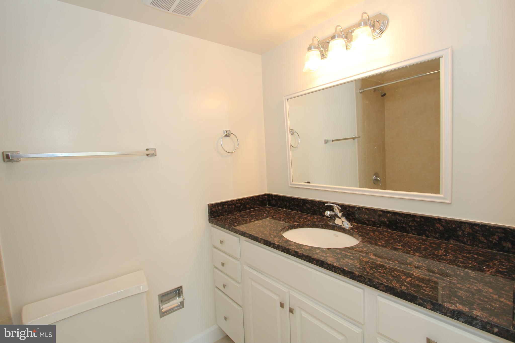 ROTONDA - Residential Lease