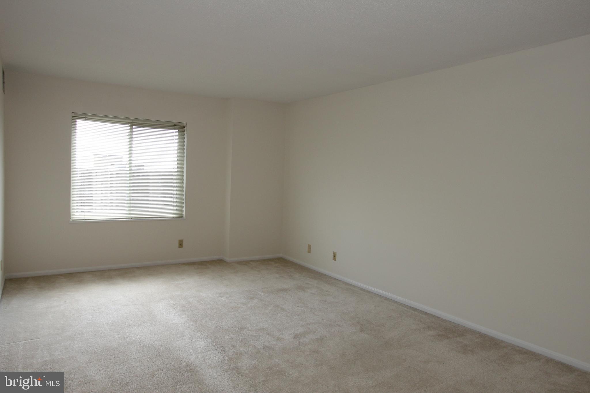 ROTONDA - Residential Lease