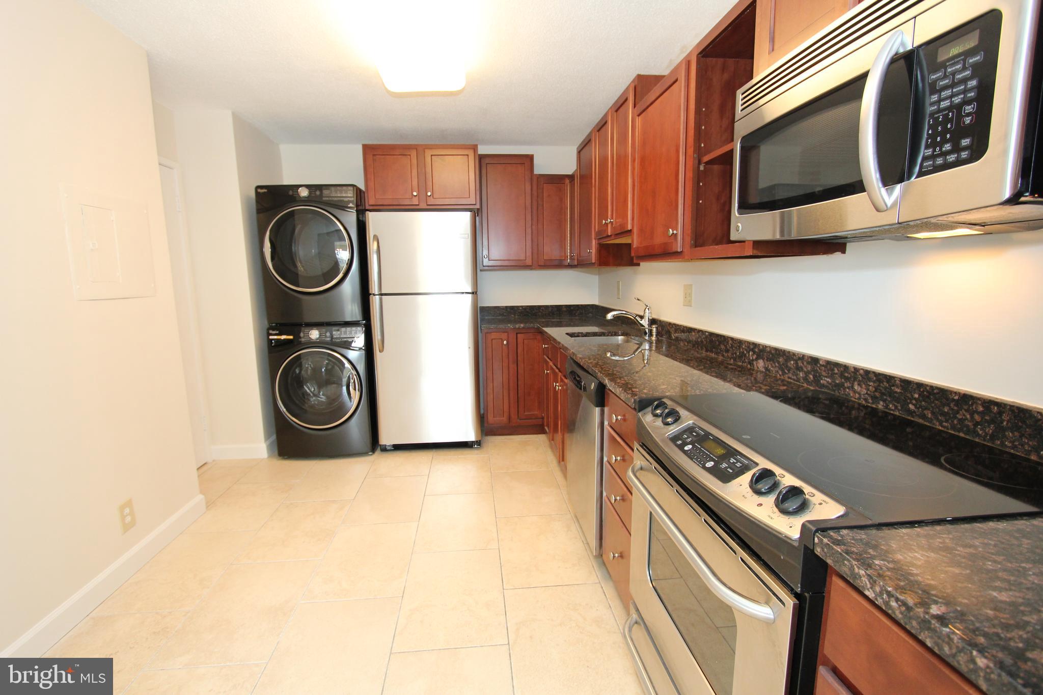 ROTONDA - Residential Lease