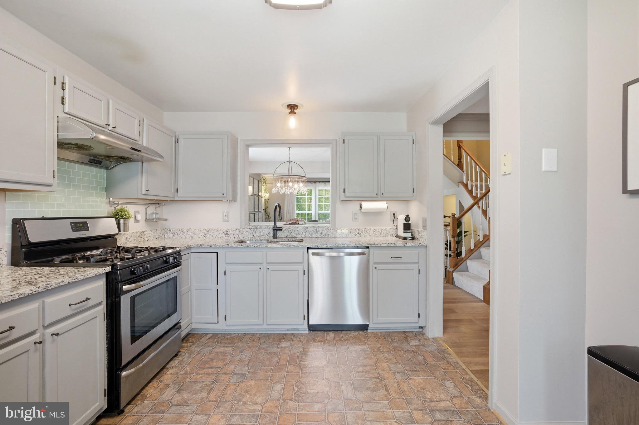 43750 LABURNUM SQUARE