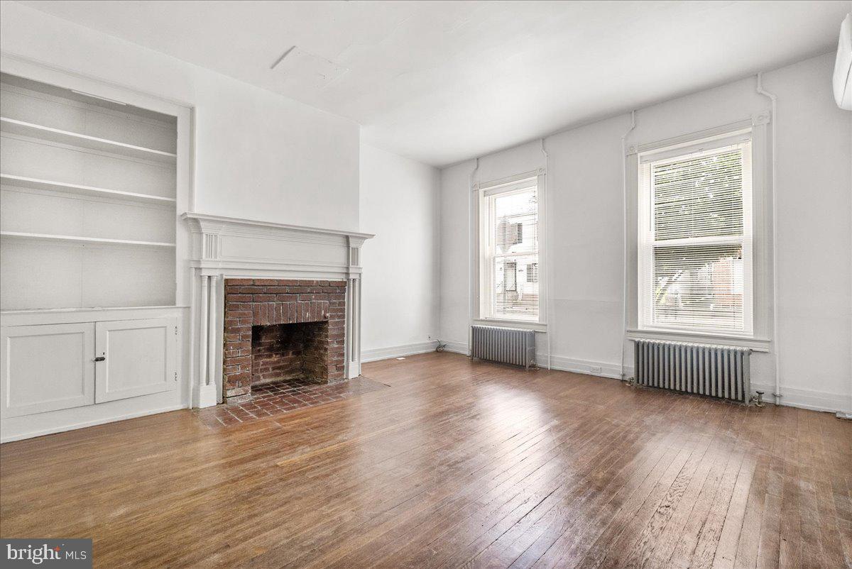 111 MAIN STREET W