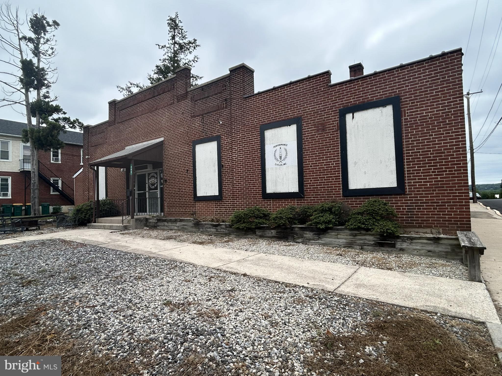800 Main St, Red Hill, PA 18076