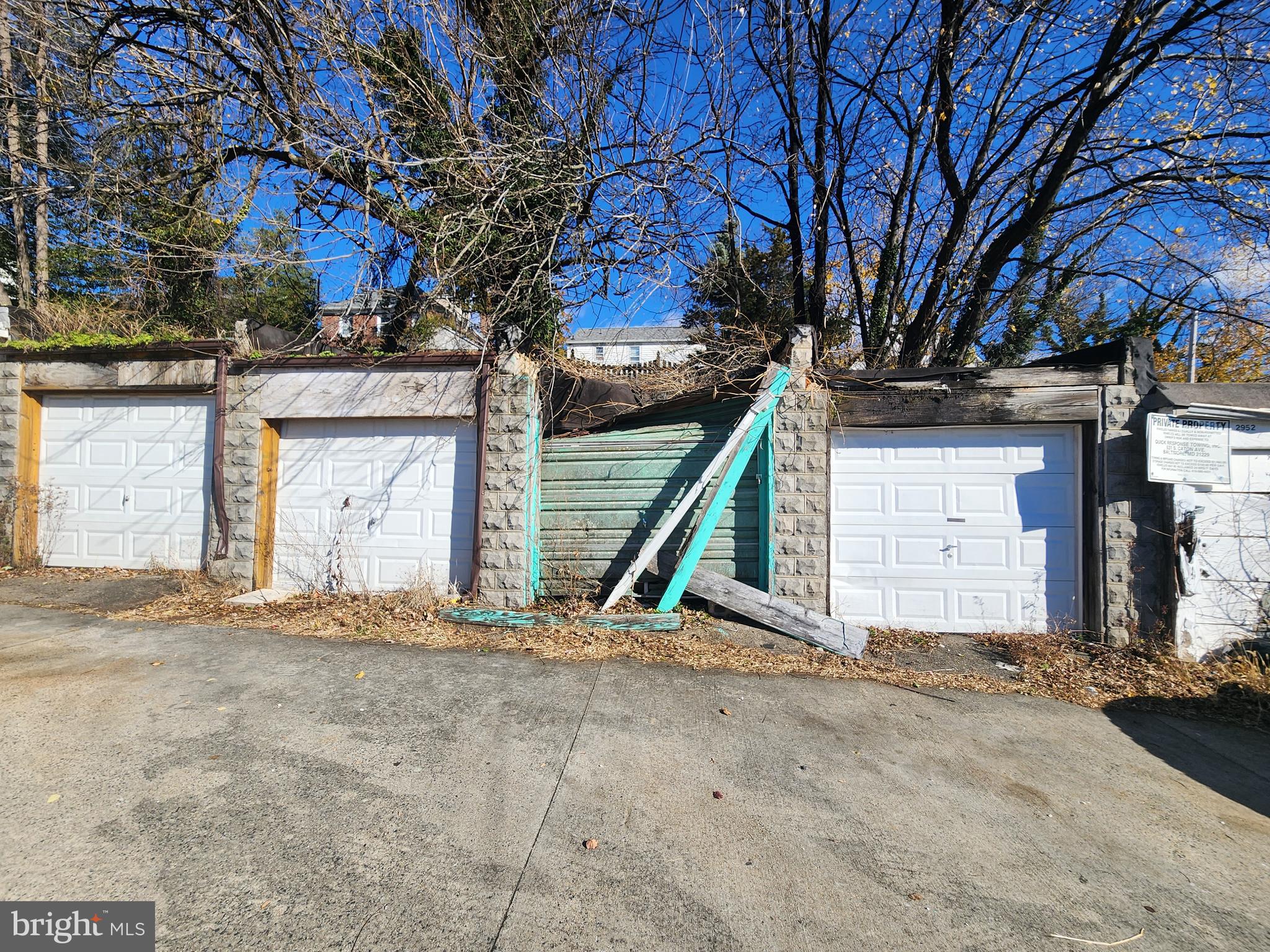 LAURAVILLE HISTORIC DISTRICT - Land