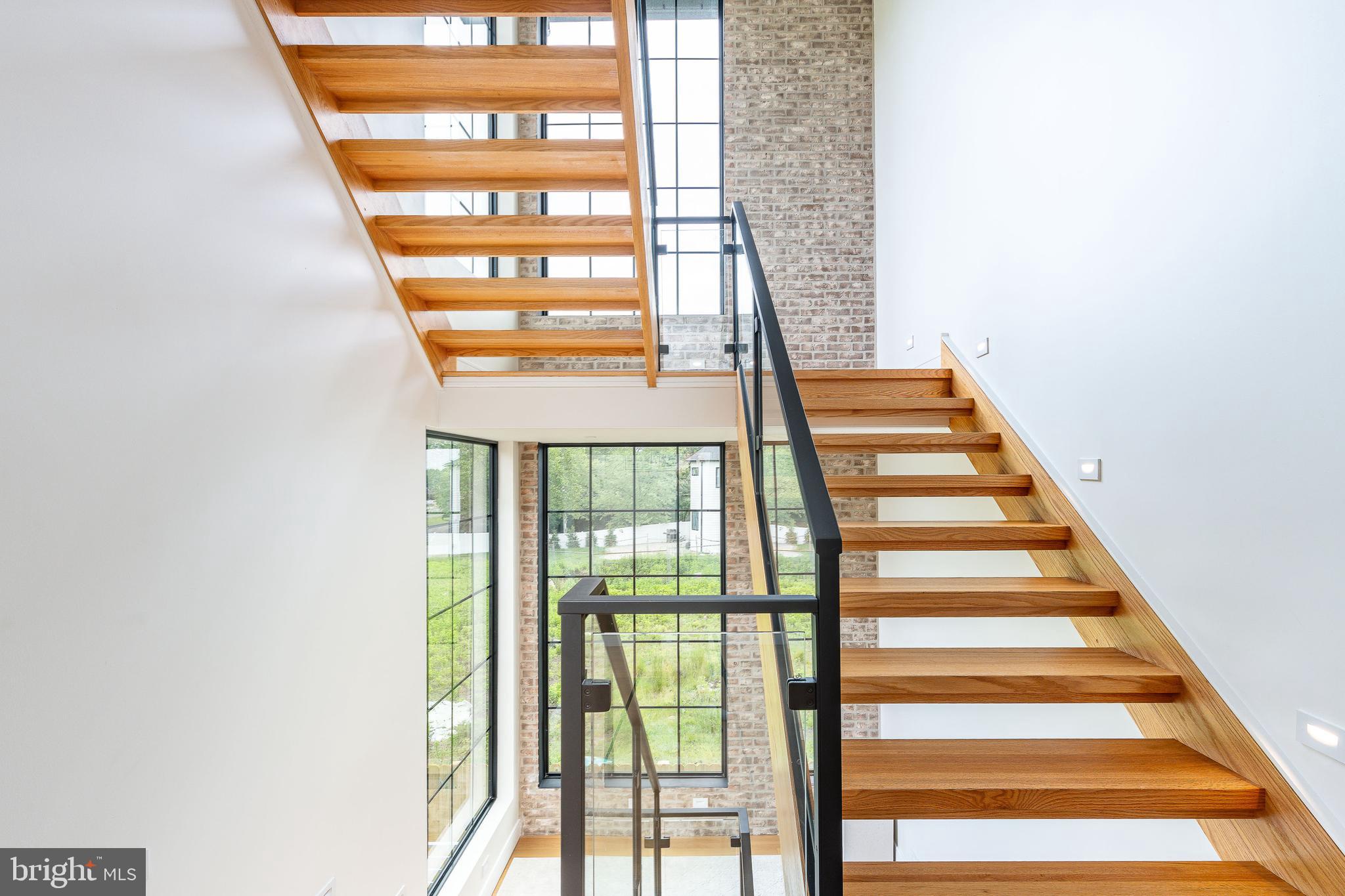 KREWSTOWN - Residential