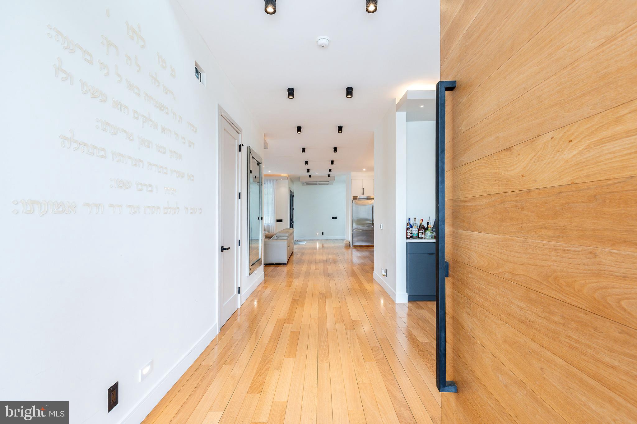 9739 KREWSTOWN ROAD 00