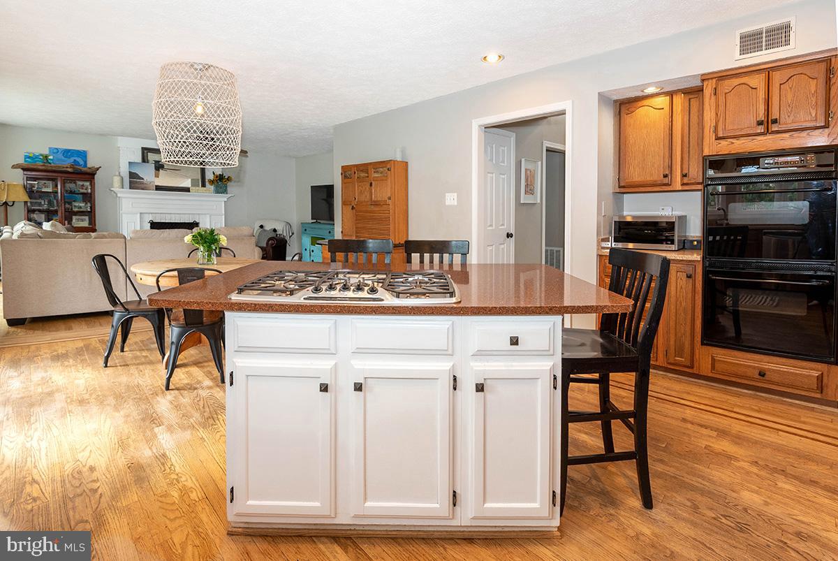 CROFTON WOODS - Residential