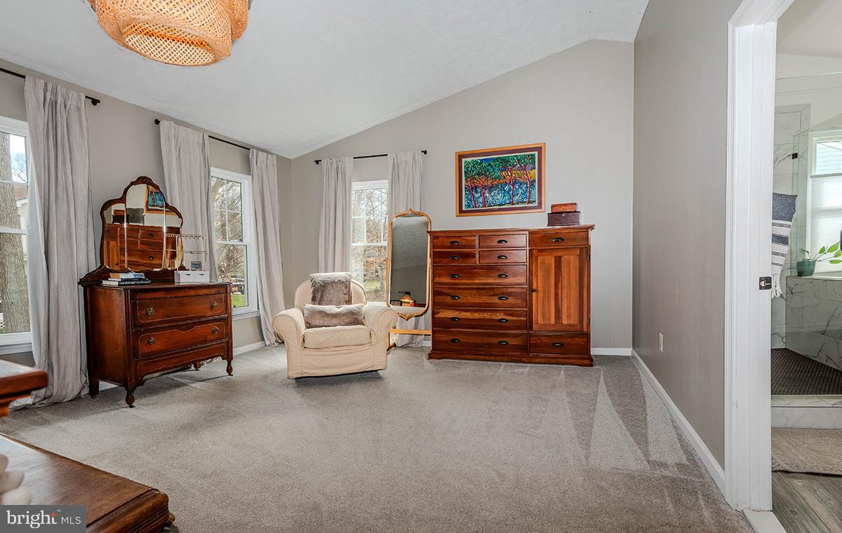 CROFTON WOODS - Residential