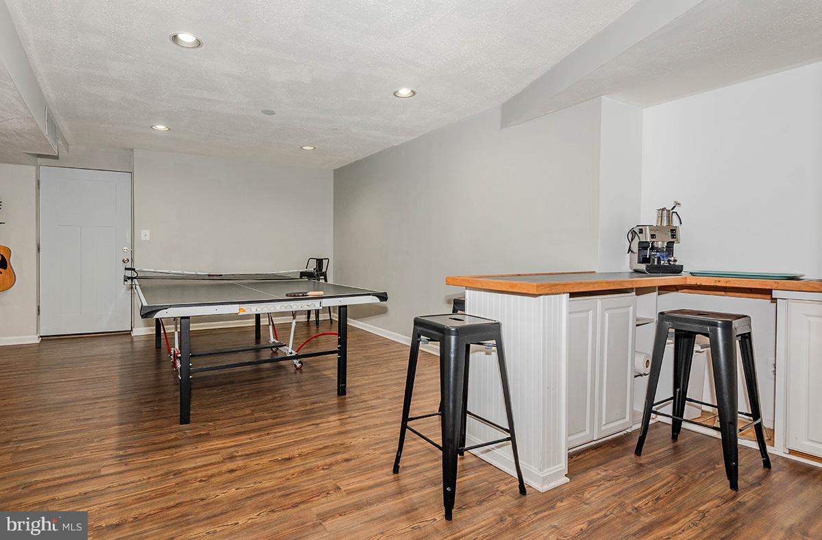 CROFTON WOODS - Residential