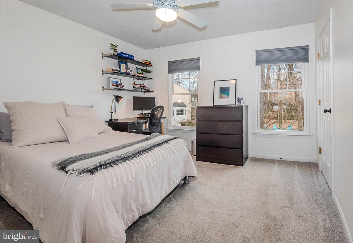 CROFTON WOODS - Residential