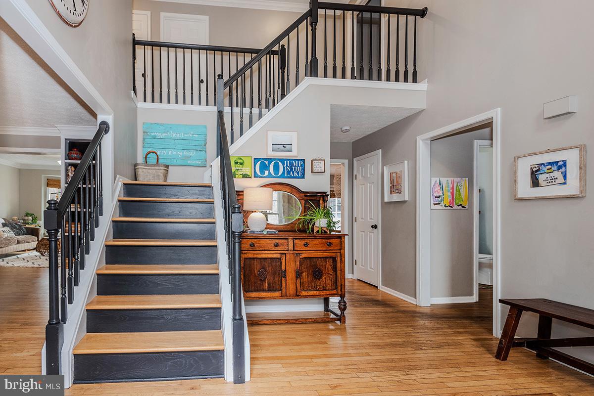 CROFTON WOODS - Residential