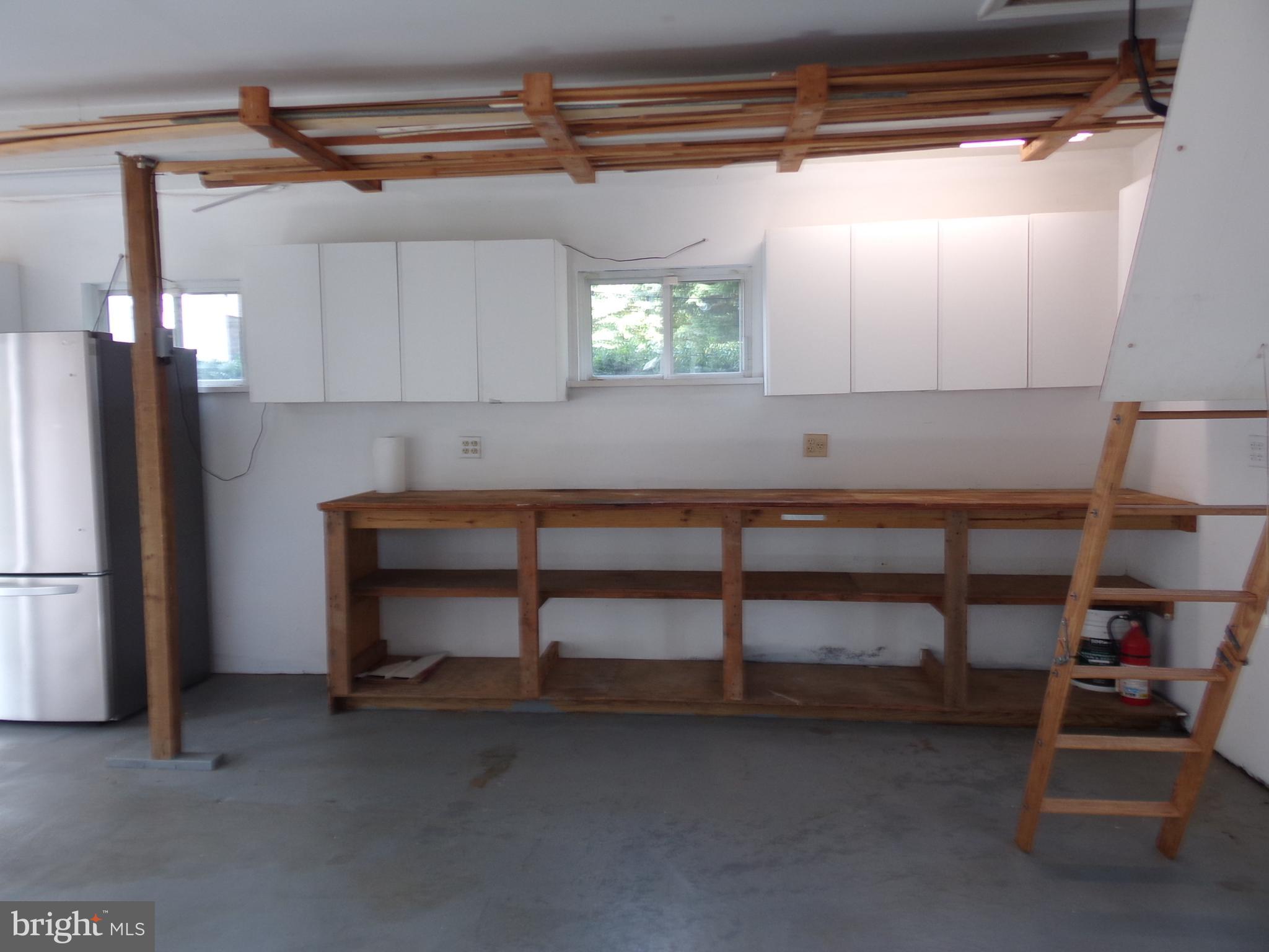 FAIRVIEW - Residential