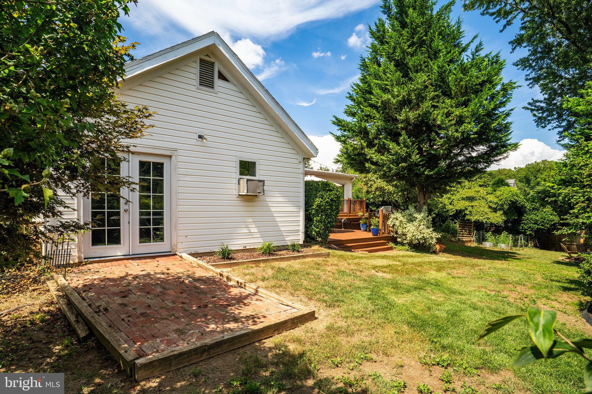 FAIRVIEW - Residential