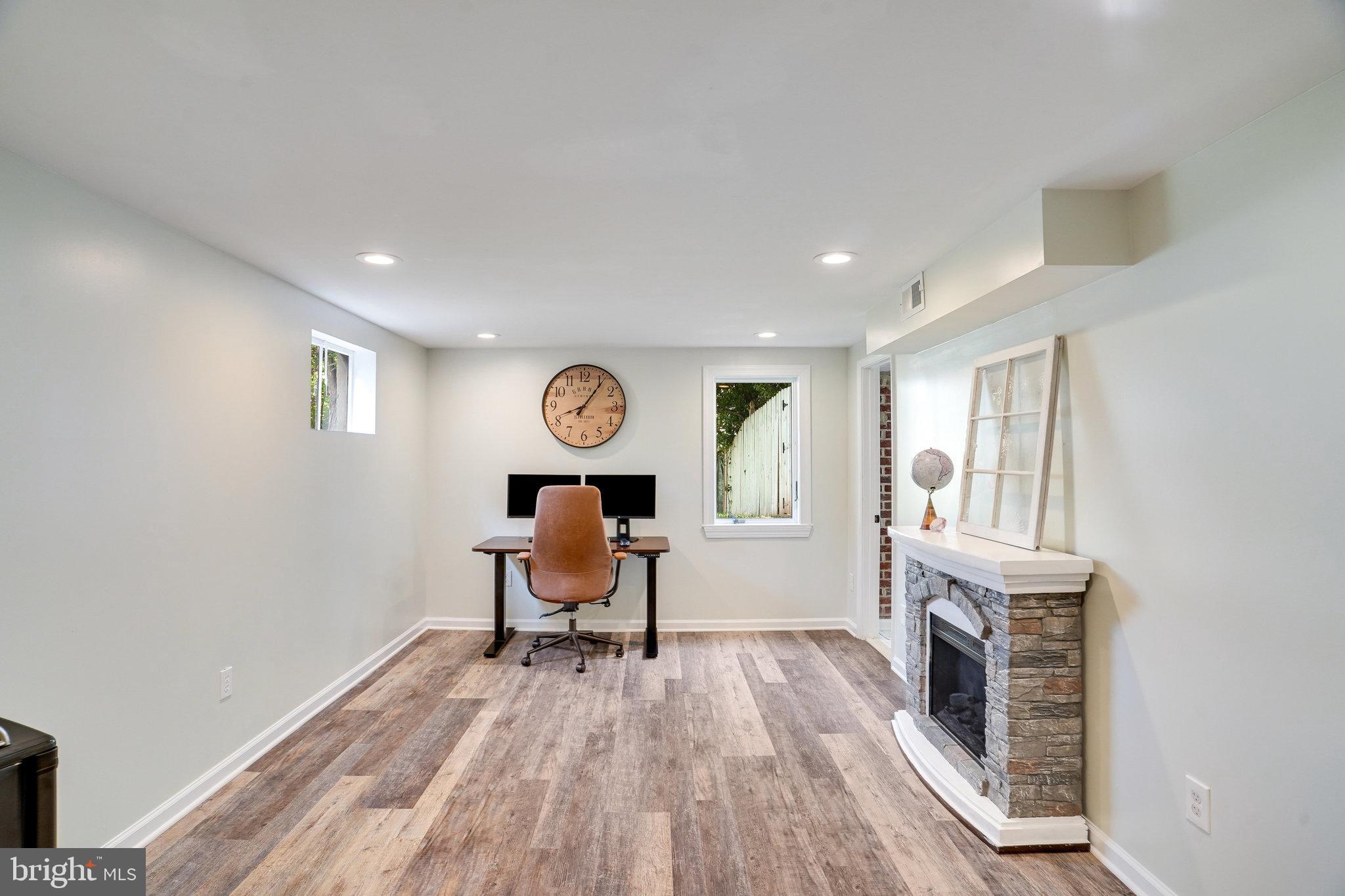 FAIRVIEW - Residential