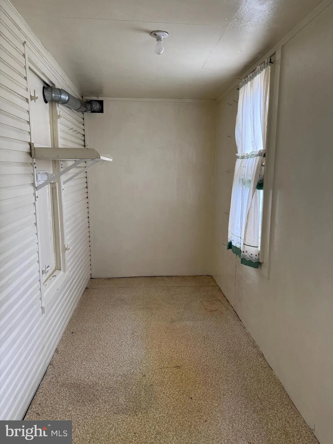 Hanover, Pennsylvania 17331, United States, 4 Bedrooms Bedrooms, ,2 BathroomsBathrooms,Residential,Active,214891