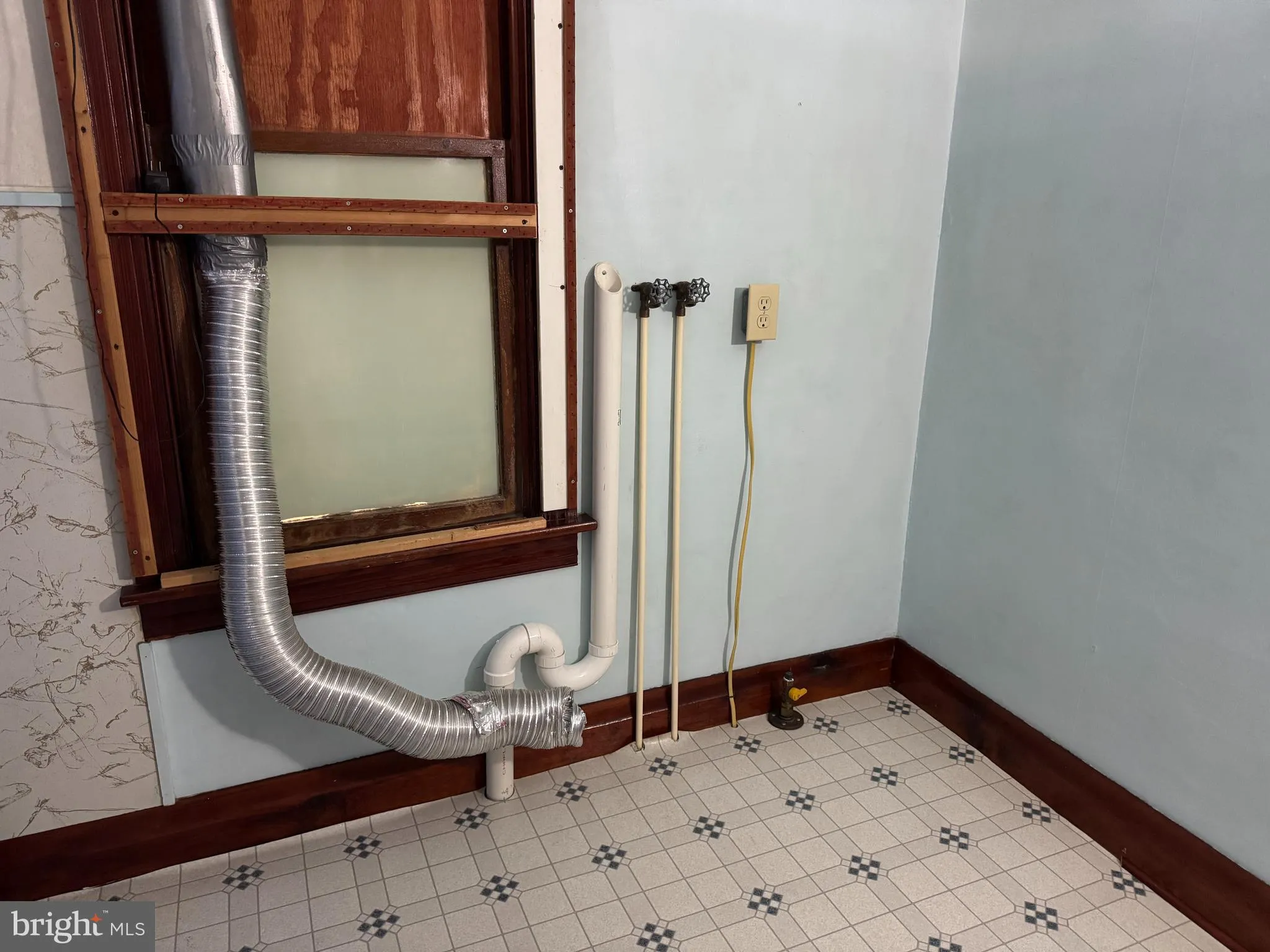 Hanover, Pennsylvania 17331, United States, 4 Bedrooms Bedrooms, ,2 BathroomsBathrooms,Residential,Active,214891