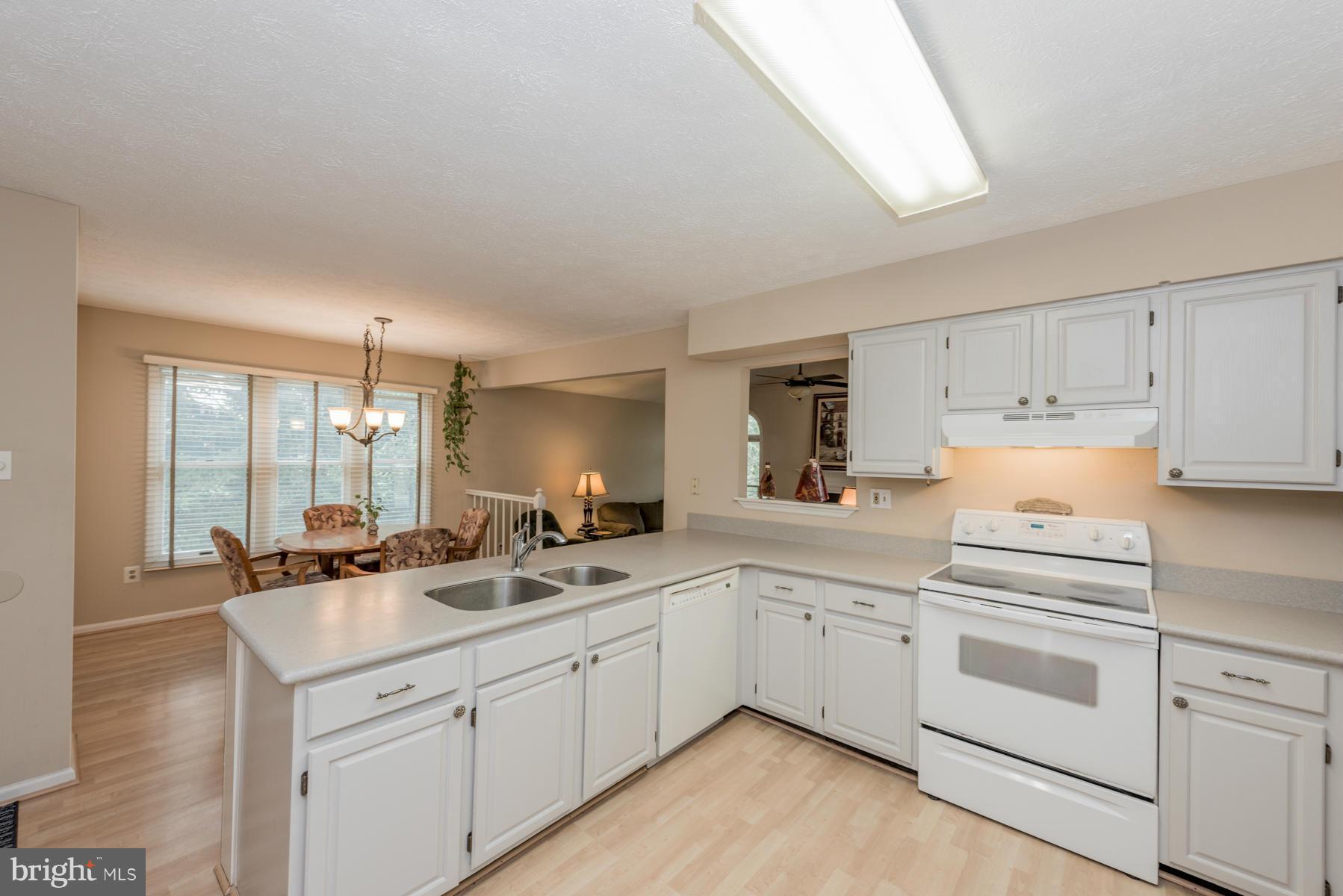 OAK WEST - Residential