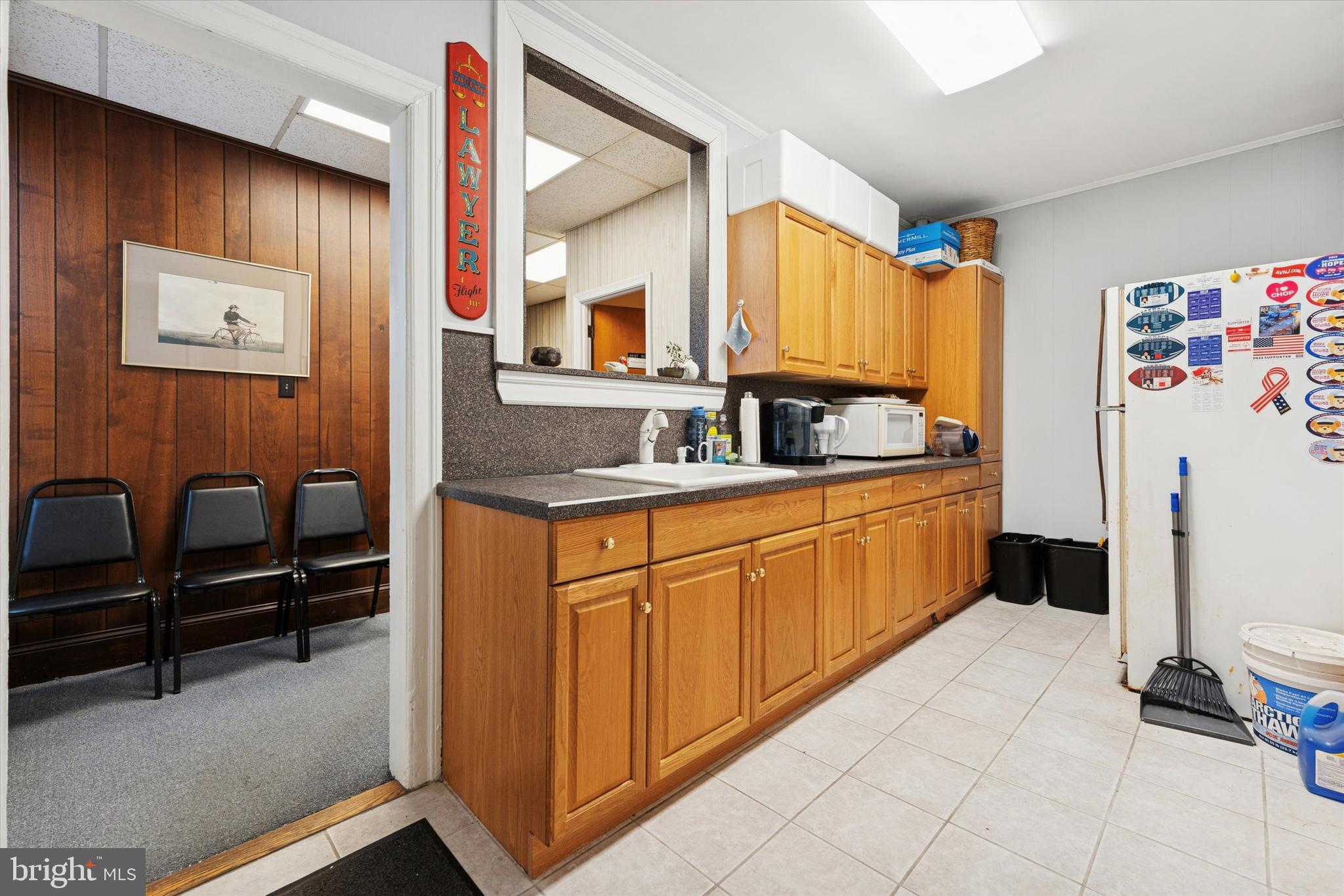 LLANERCH - Commercial Sale