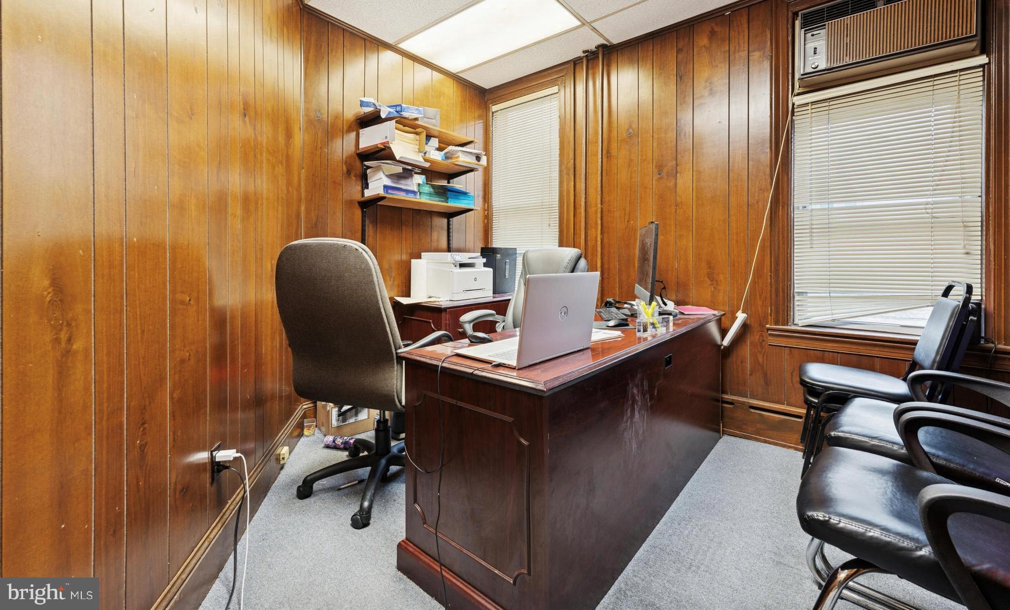 LLANERCH - Commercial Sale