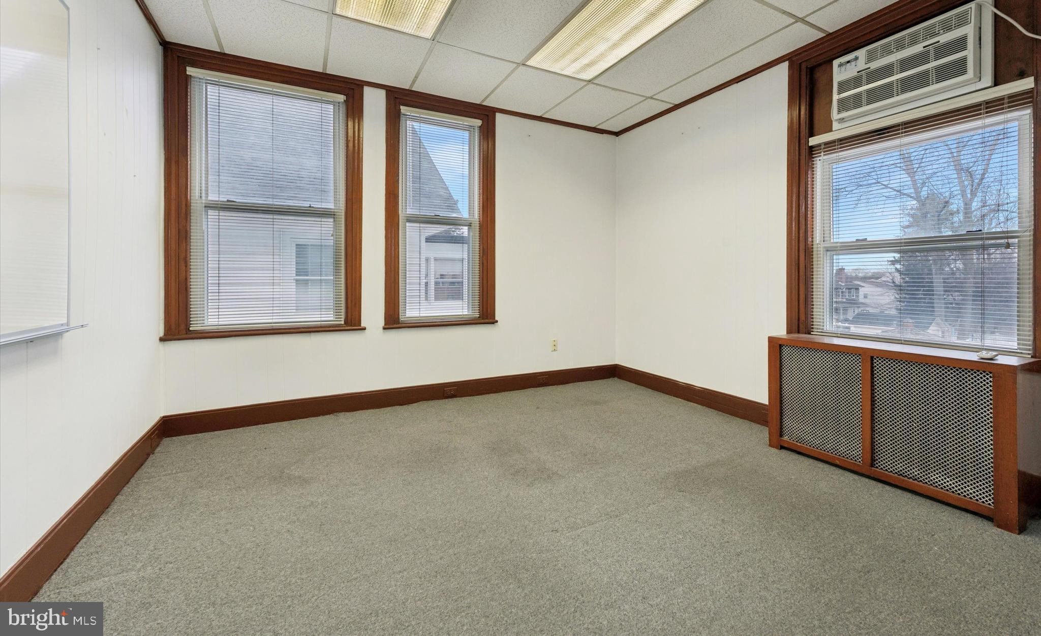 LLANERCH - Commercial Sale