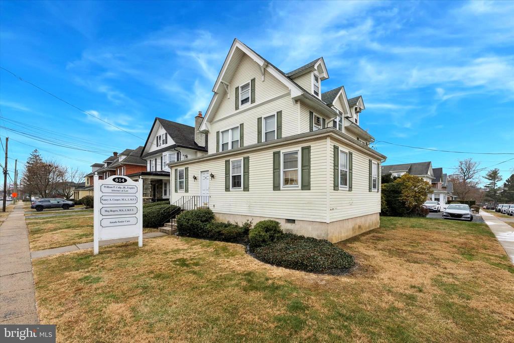 Photo of 614 Darby Road, HAVERTOWN, PA 19083 (MLS # PADE2106888)