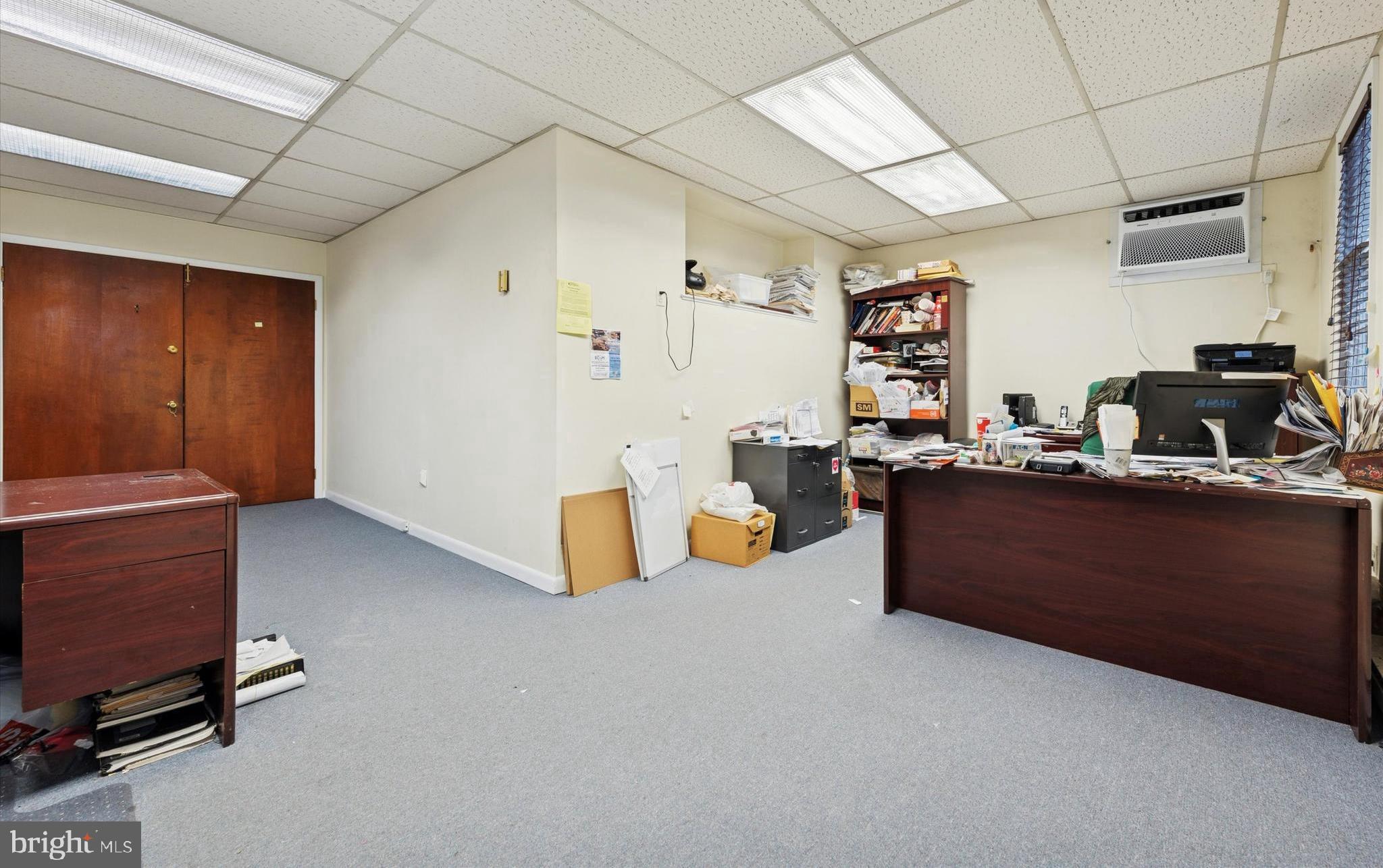 LLANERCH - Commercial Sale