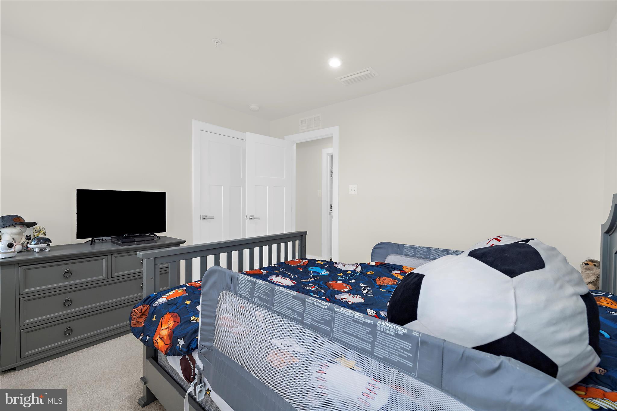 CHURCH HILL HUNT - Residential