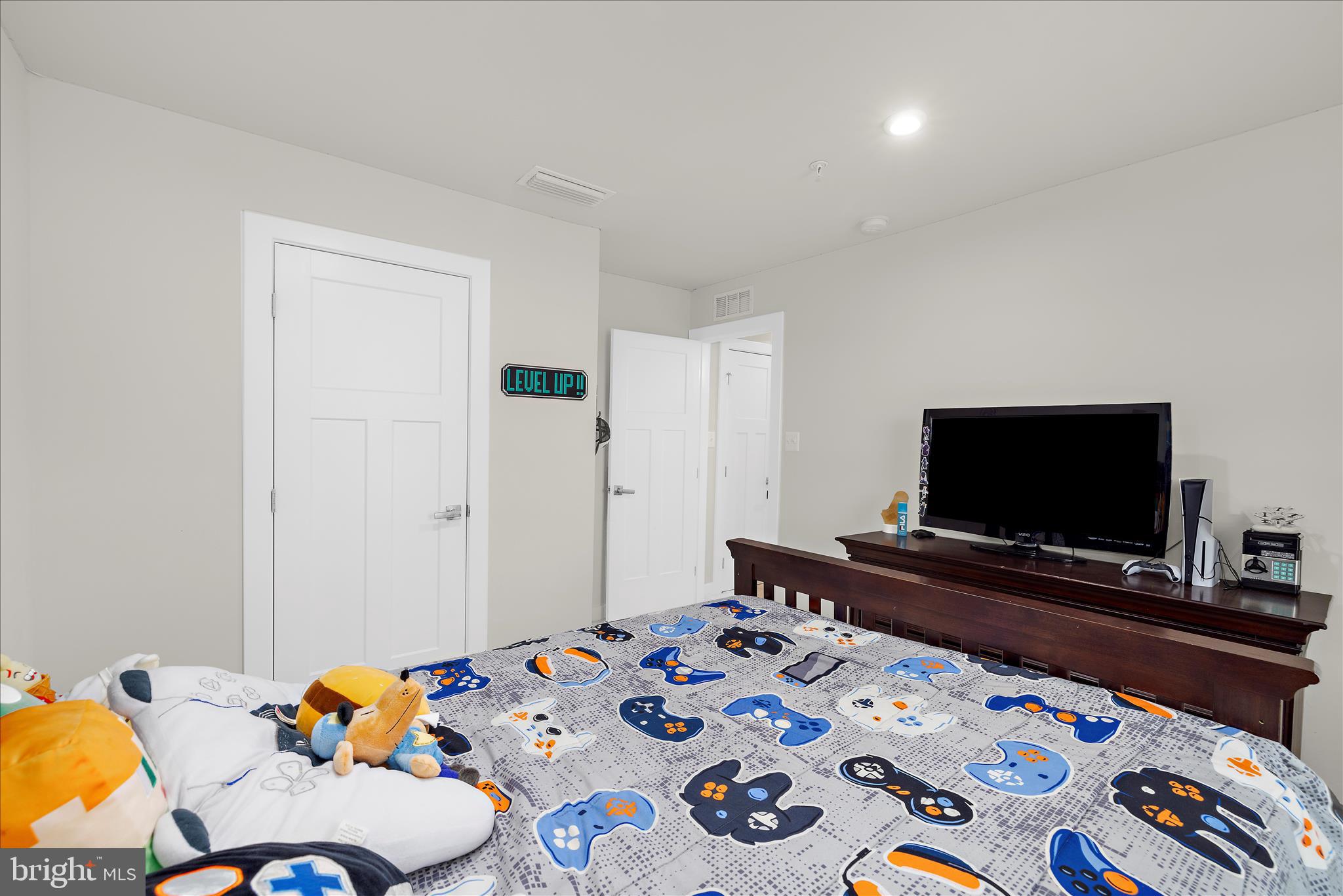 CHURCH HILL HUNT - Residential