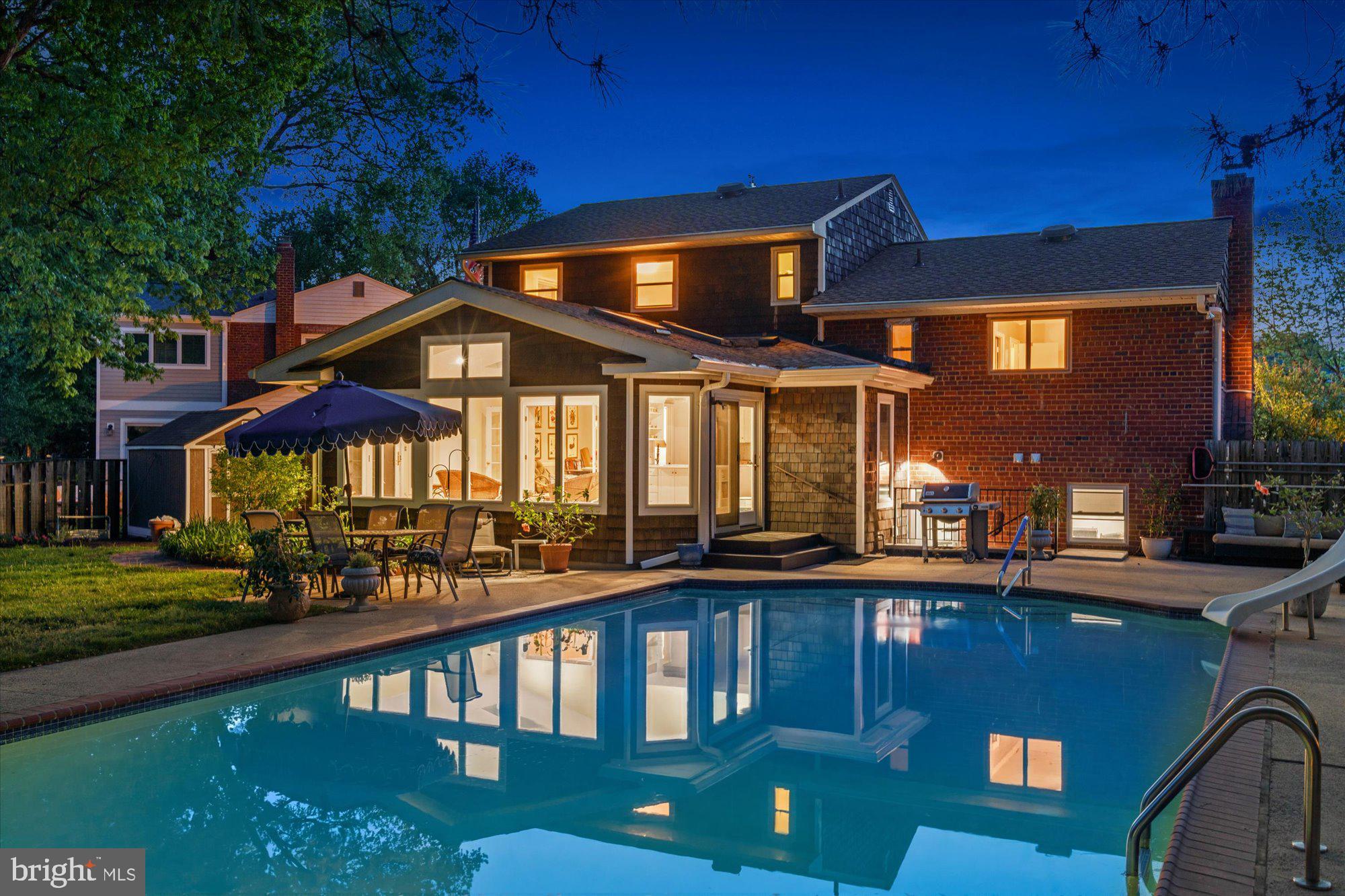 2905 MAPLEWOOD PLACE
